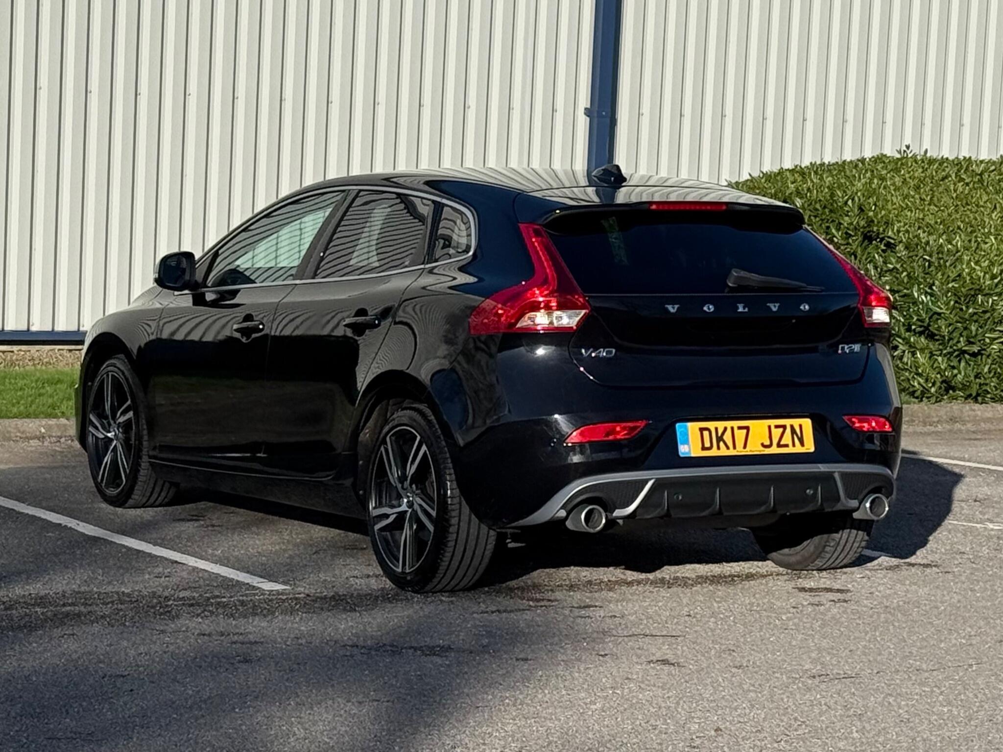 Volvo V40 - Image 16