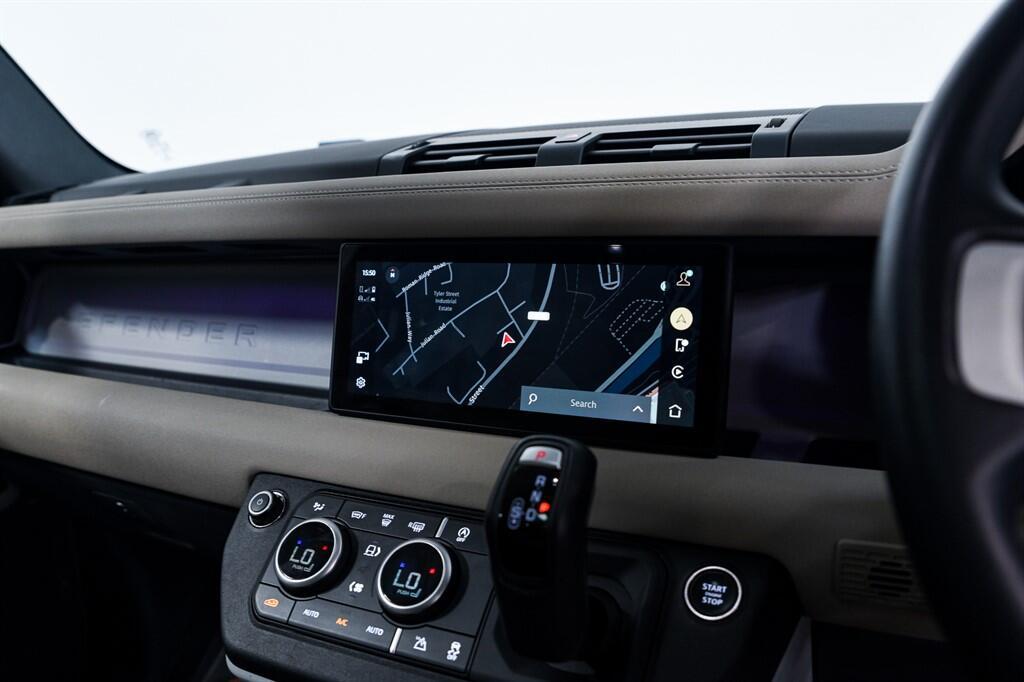 Land Rover Defender 110 - Image 20