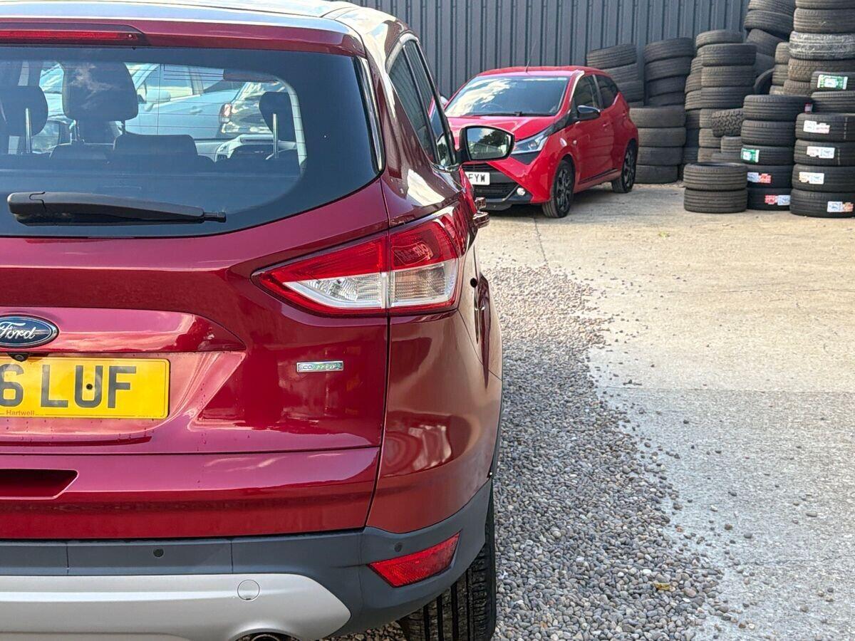 Ford Kuga - Image 4