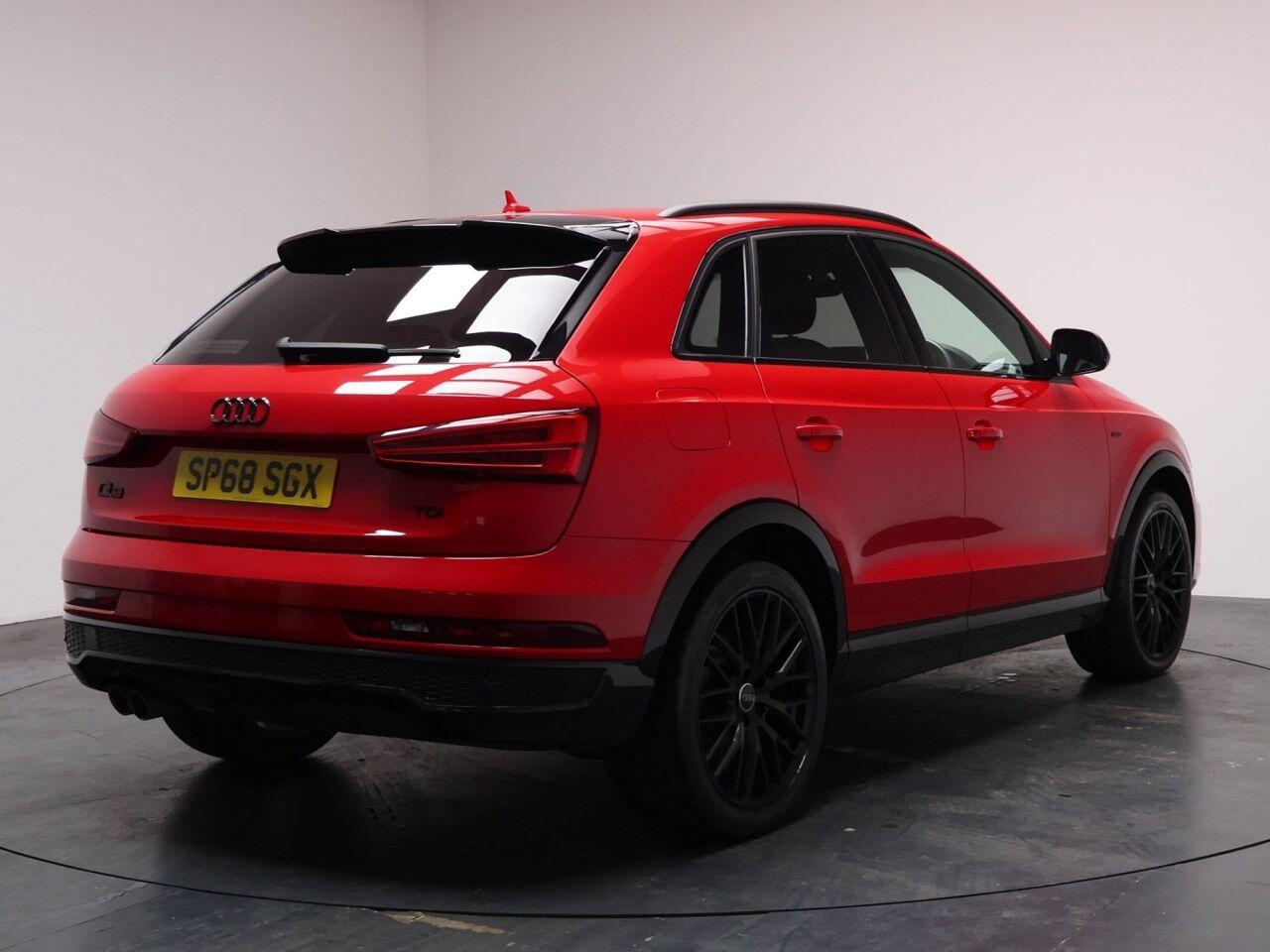 Audi Q3 - Image 15