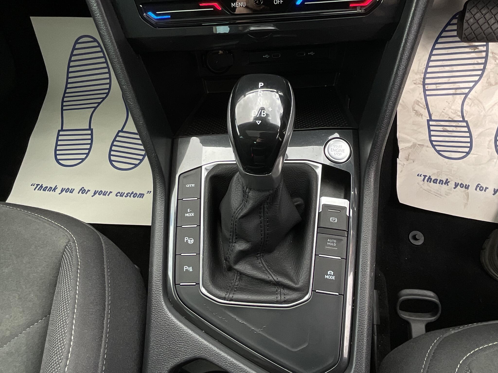 Volkswagen Tiguan - Image 15