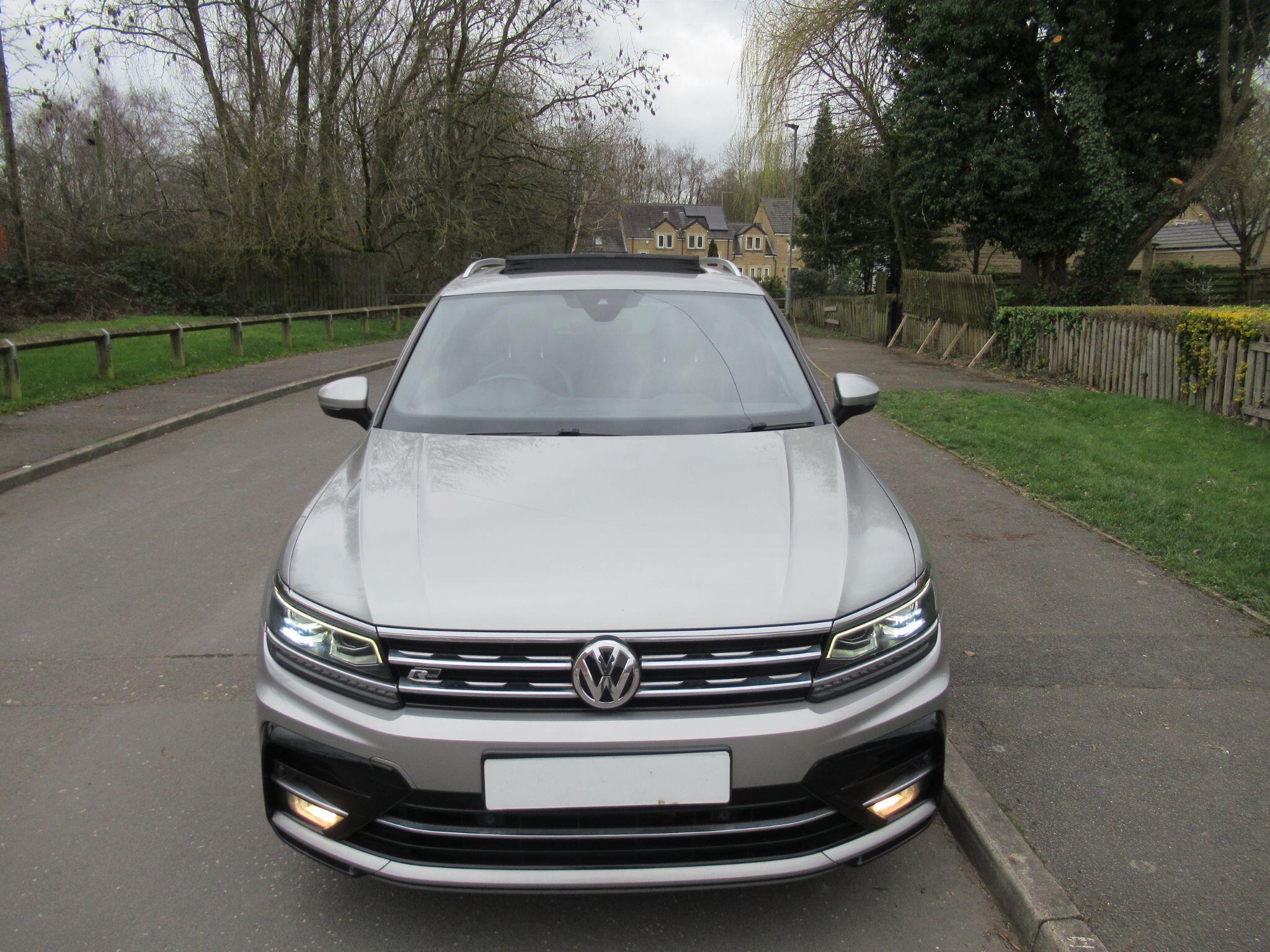 Volkswagen Tiguan - Image 12
