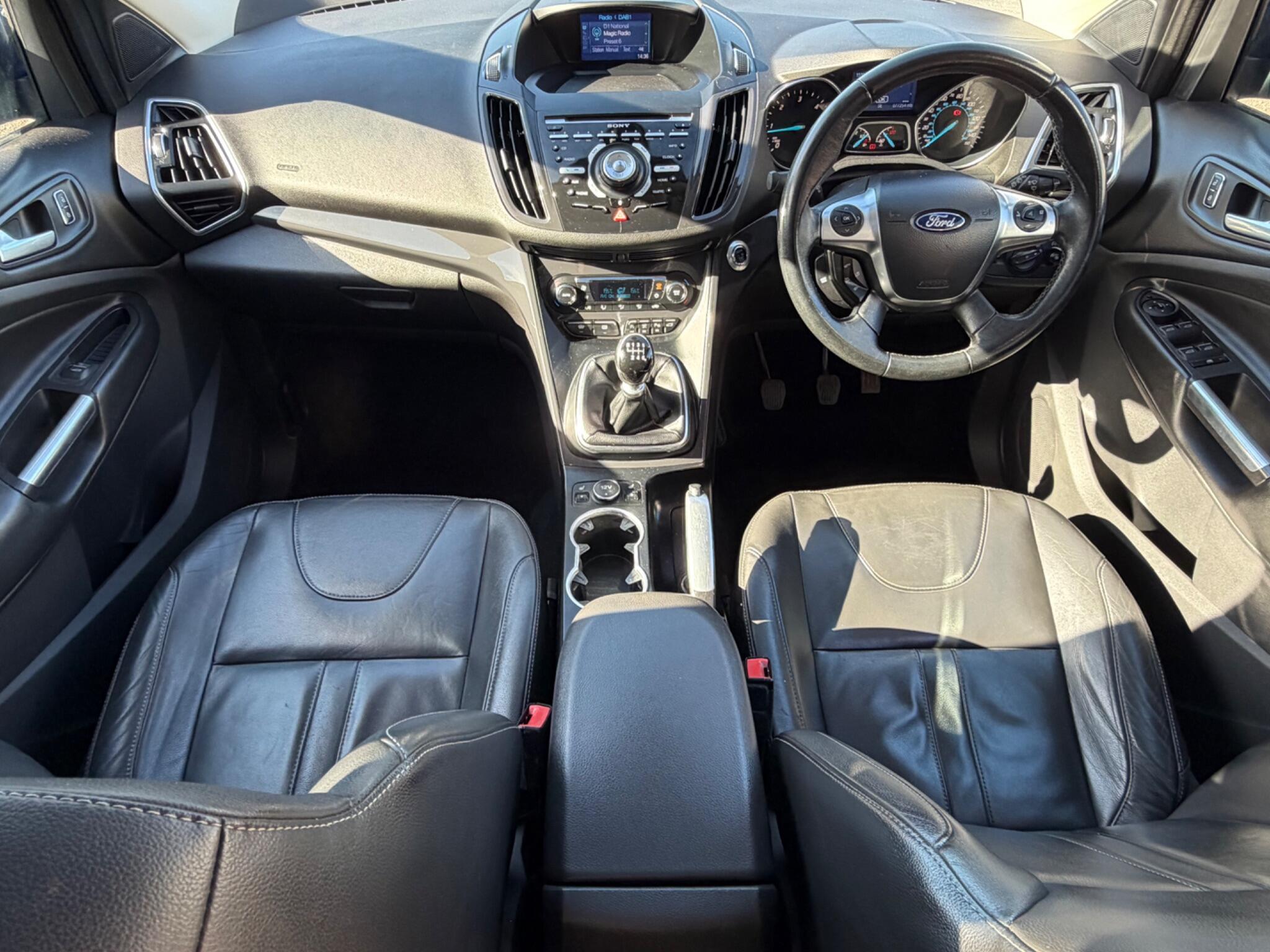 Ford Kuga - Image 17