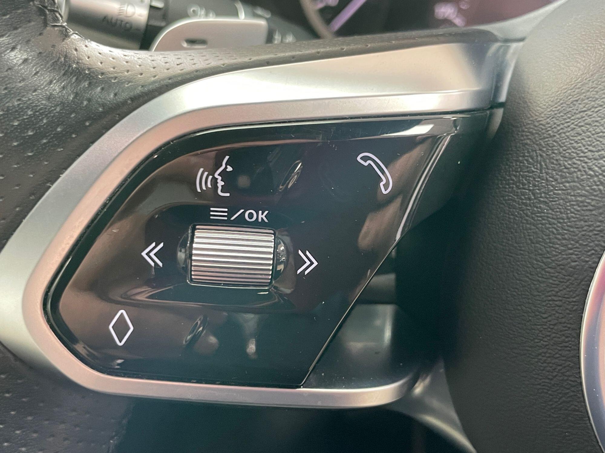 Jaguar XE - Image 37