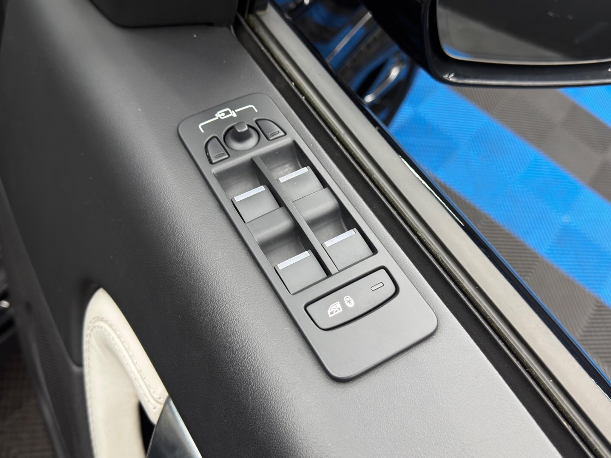 Land Rover DISCOVERY SPORT - Image 25