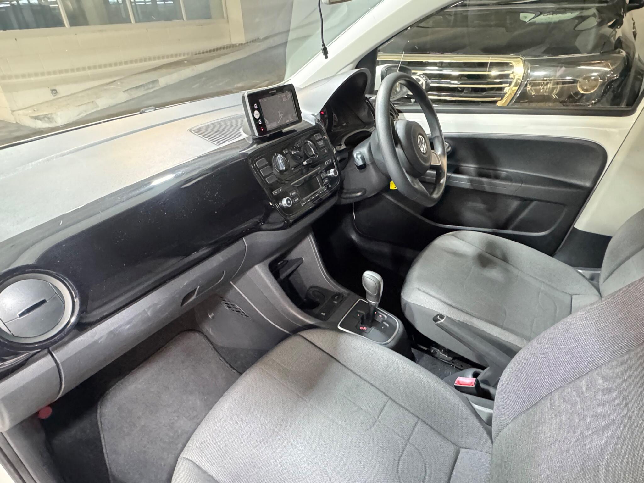 Volkswagen up! - Image 11