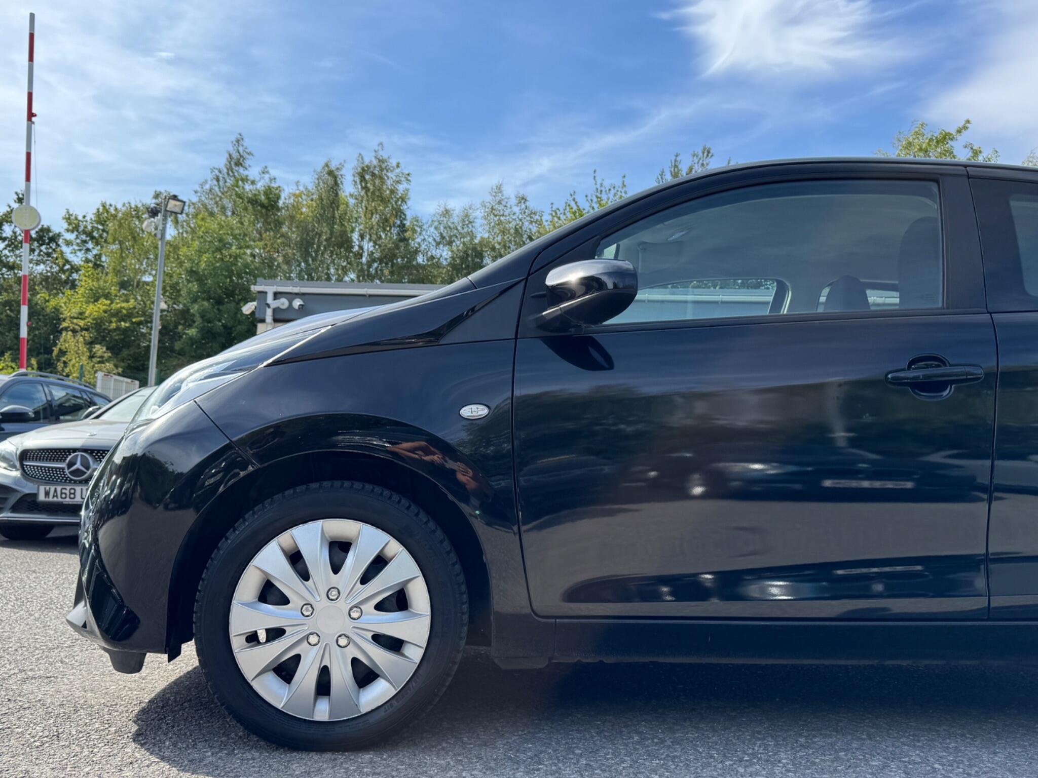Toyota Aygo - Image 11