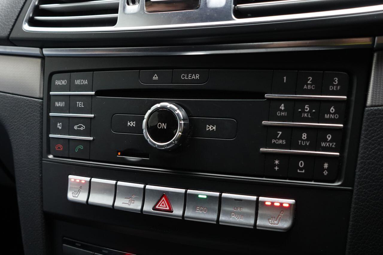 Mercedes-benz E-CLASS - Image 32
