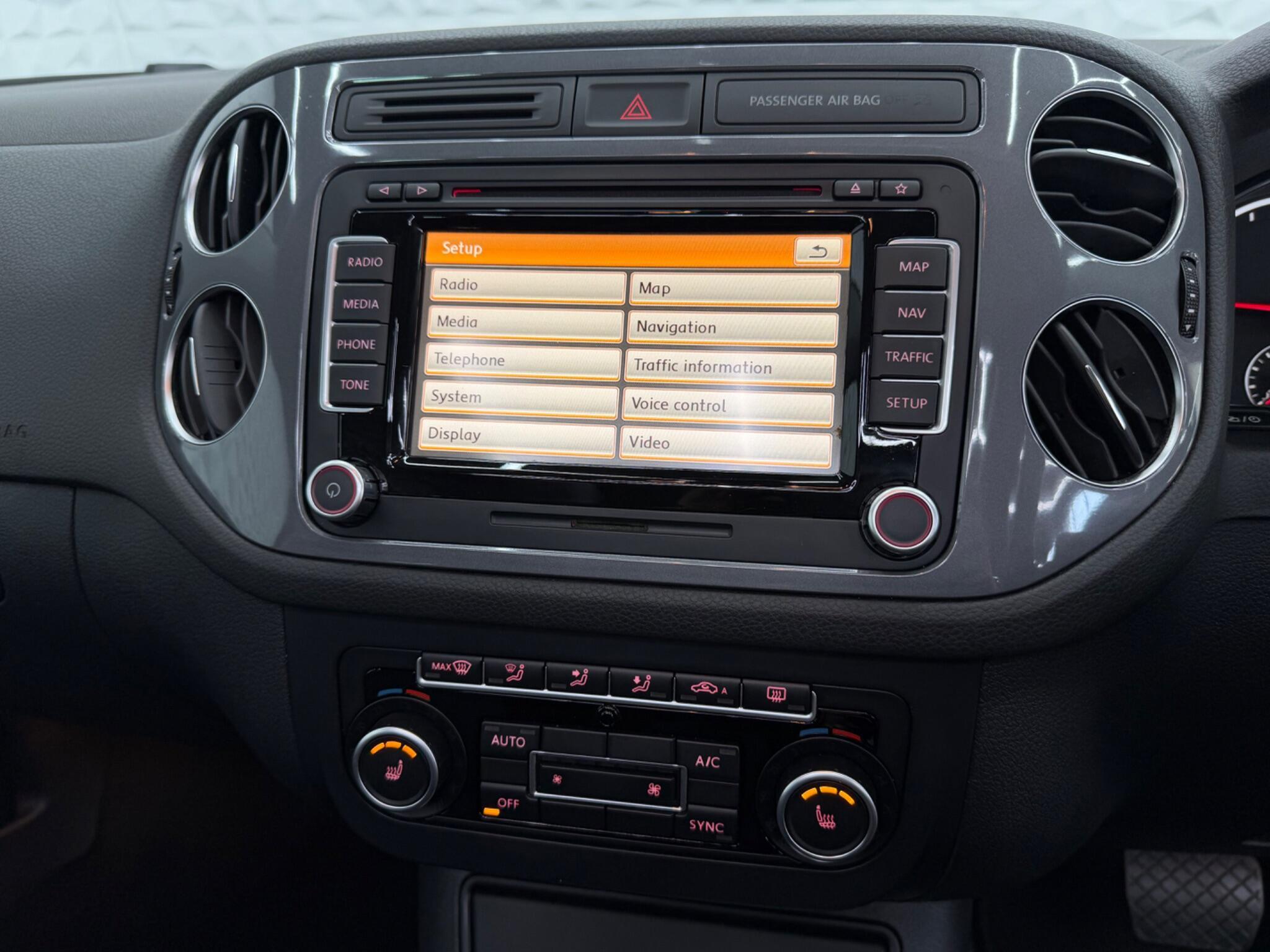 Volkswagen Tiguan - Image 30