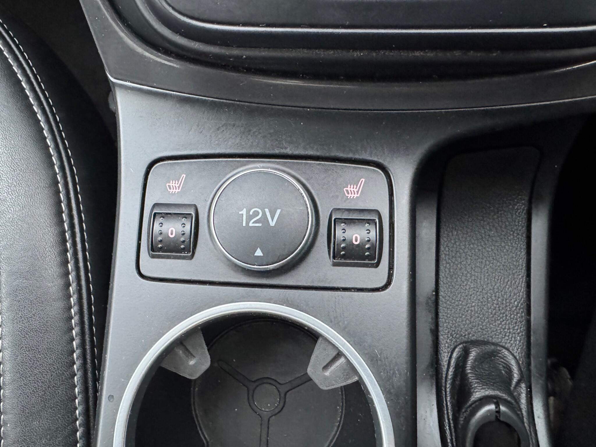 Ford Kuga - Image 19