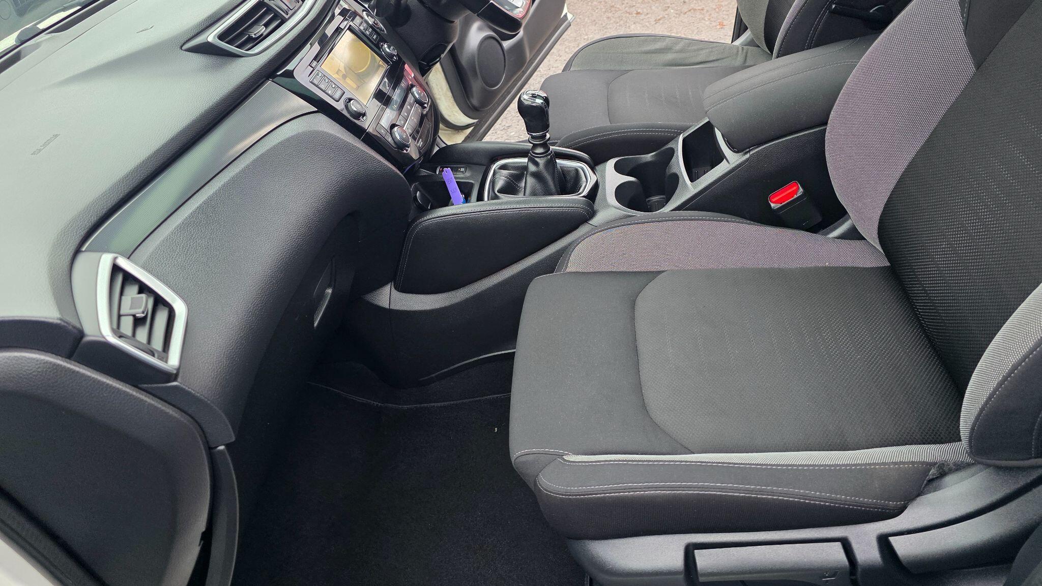 Nissan Qashqai - Image 27