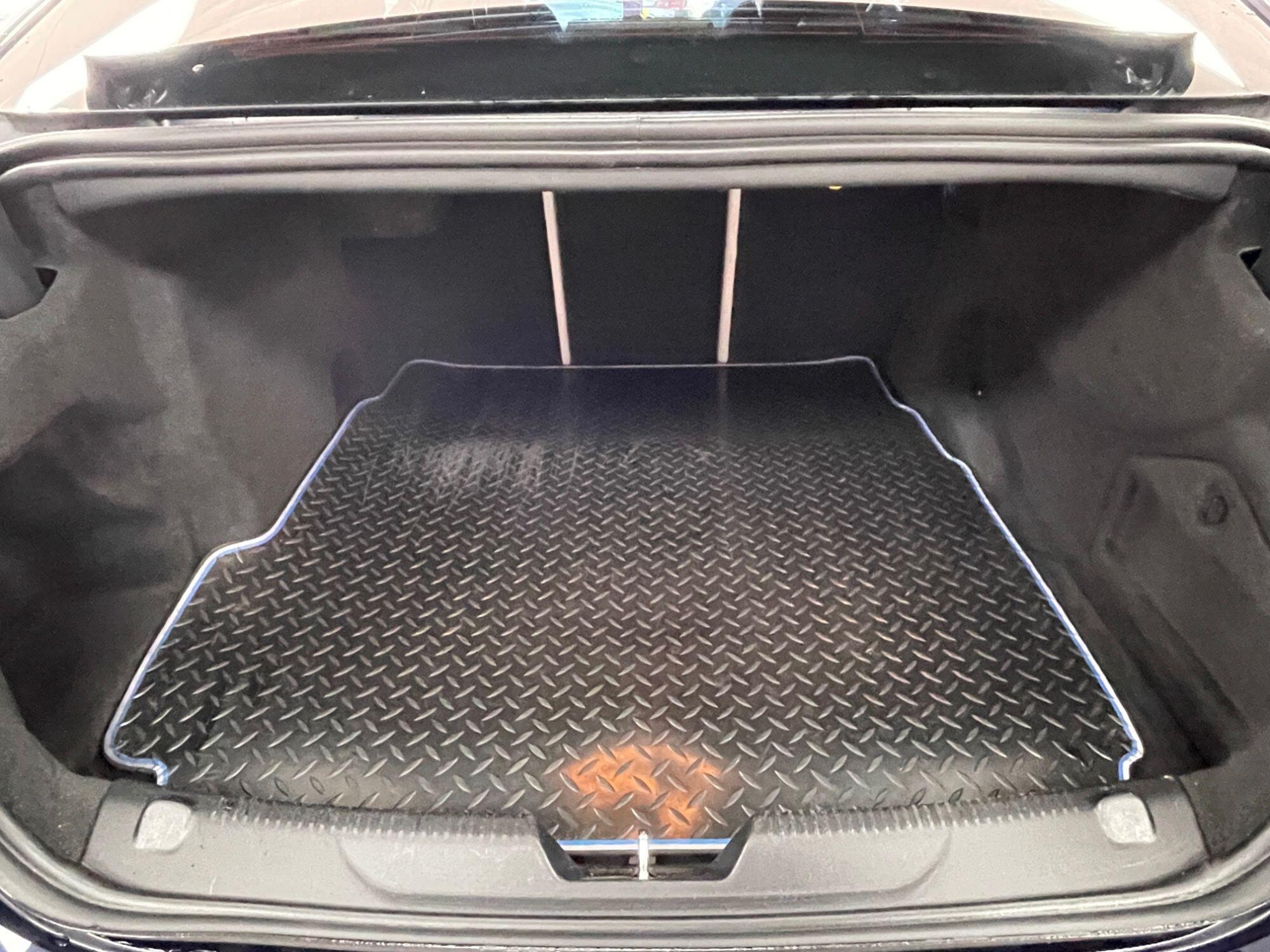 Jaguar XE - Image 16