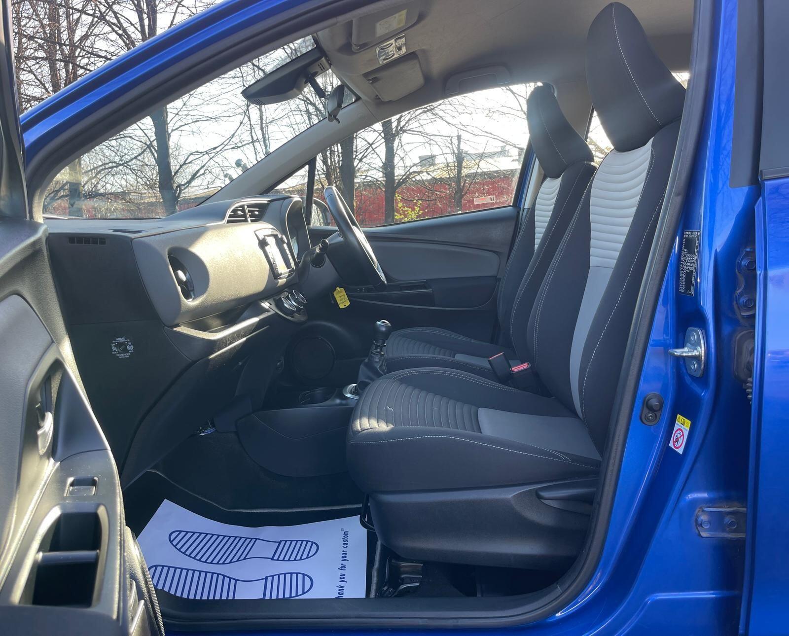 Toyota Yaris - Image 50