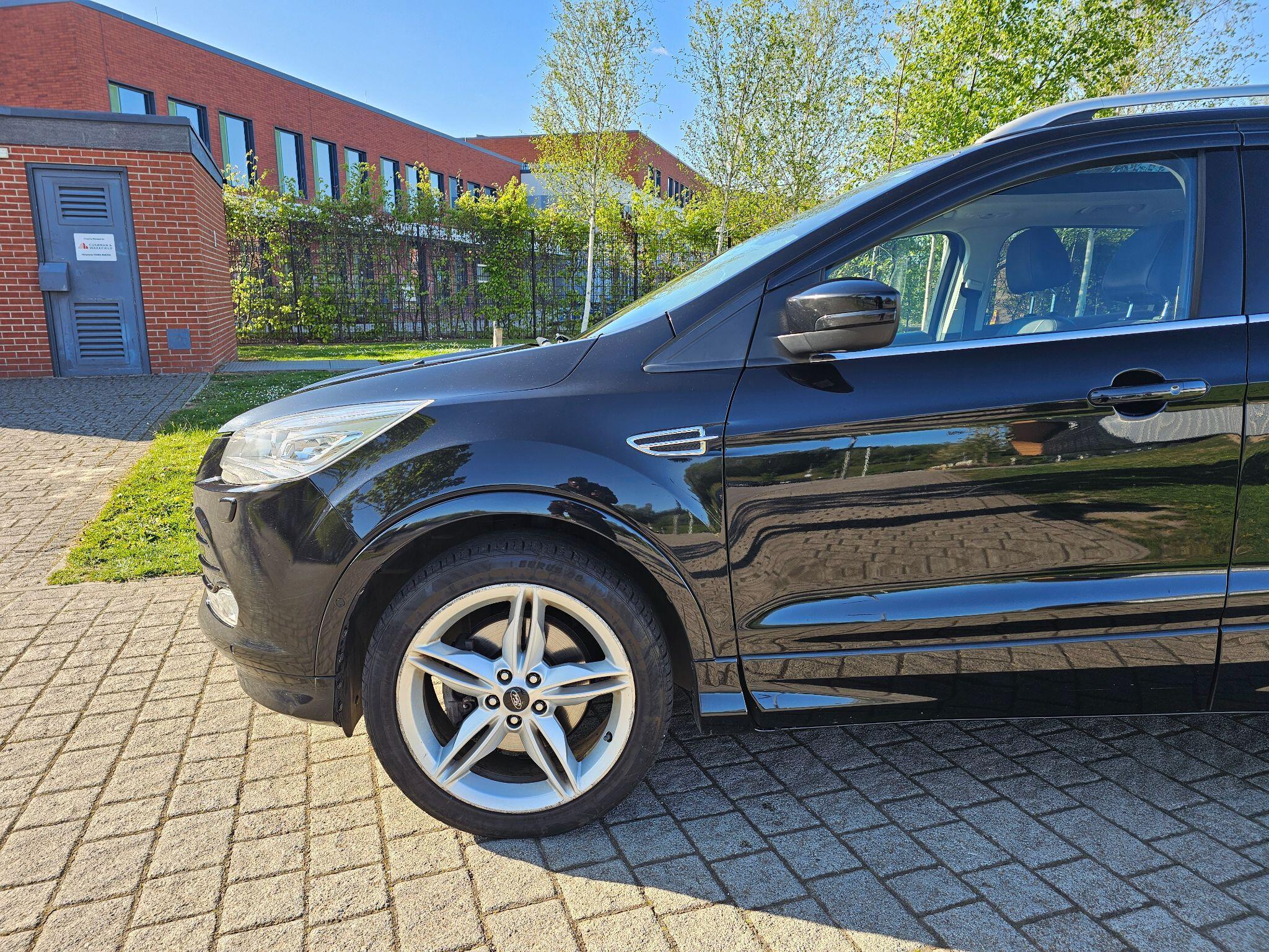 Ford Kuga - Image 17