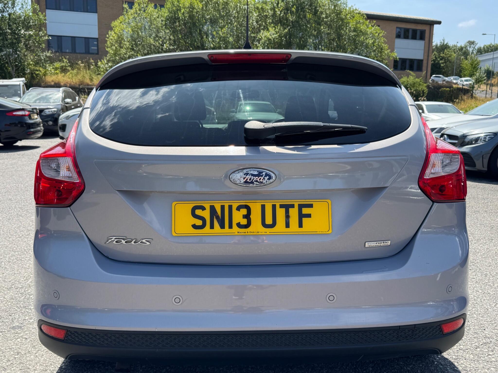 Ford Focus - Image 20