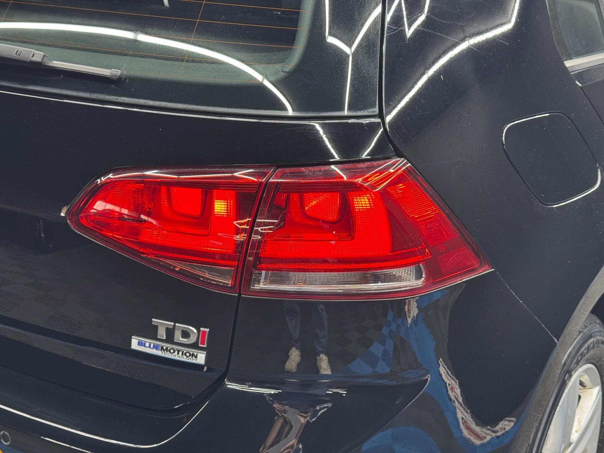 Volkswagen Golf - Image 44