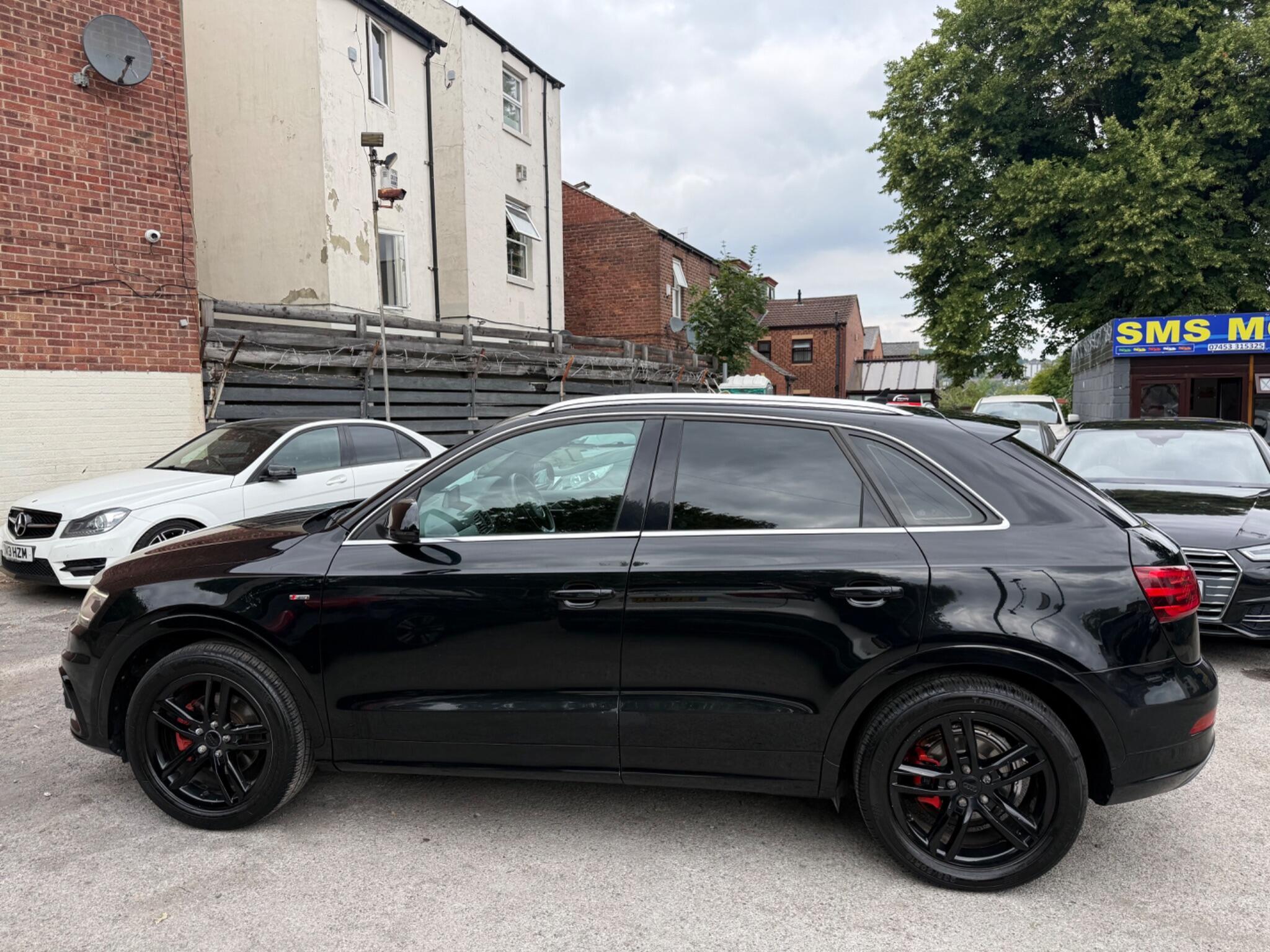 Audi Q3 - Image 4