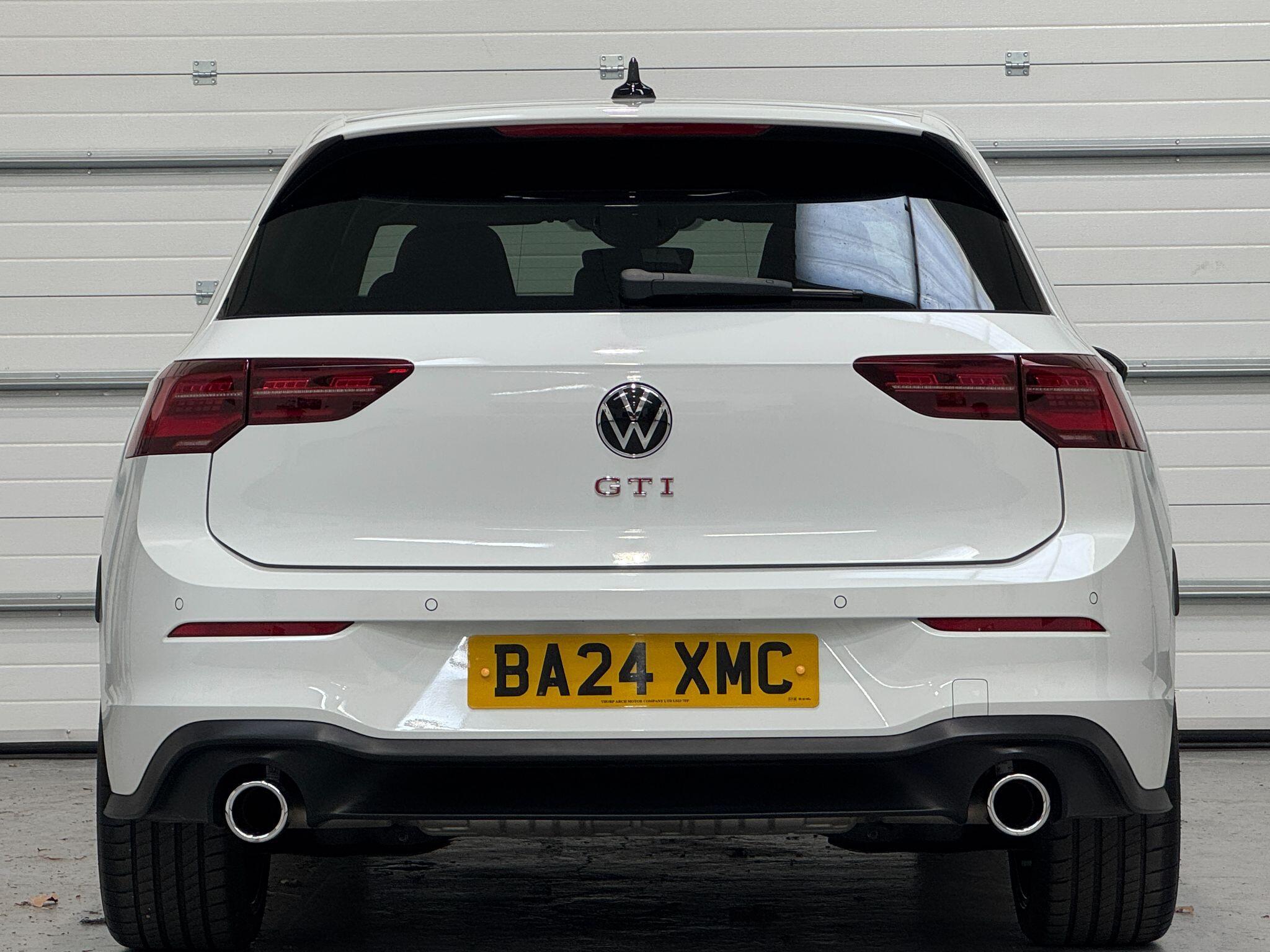 Volkswagen Golf - Image 13