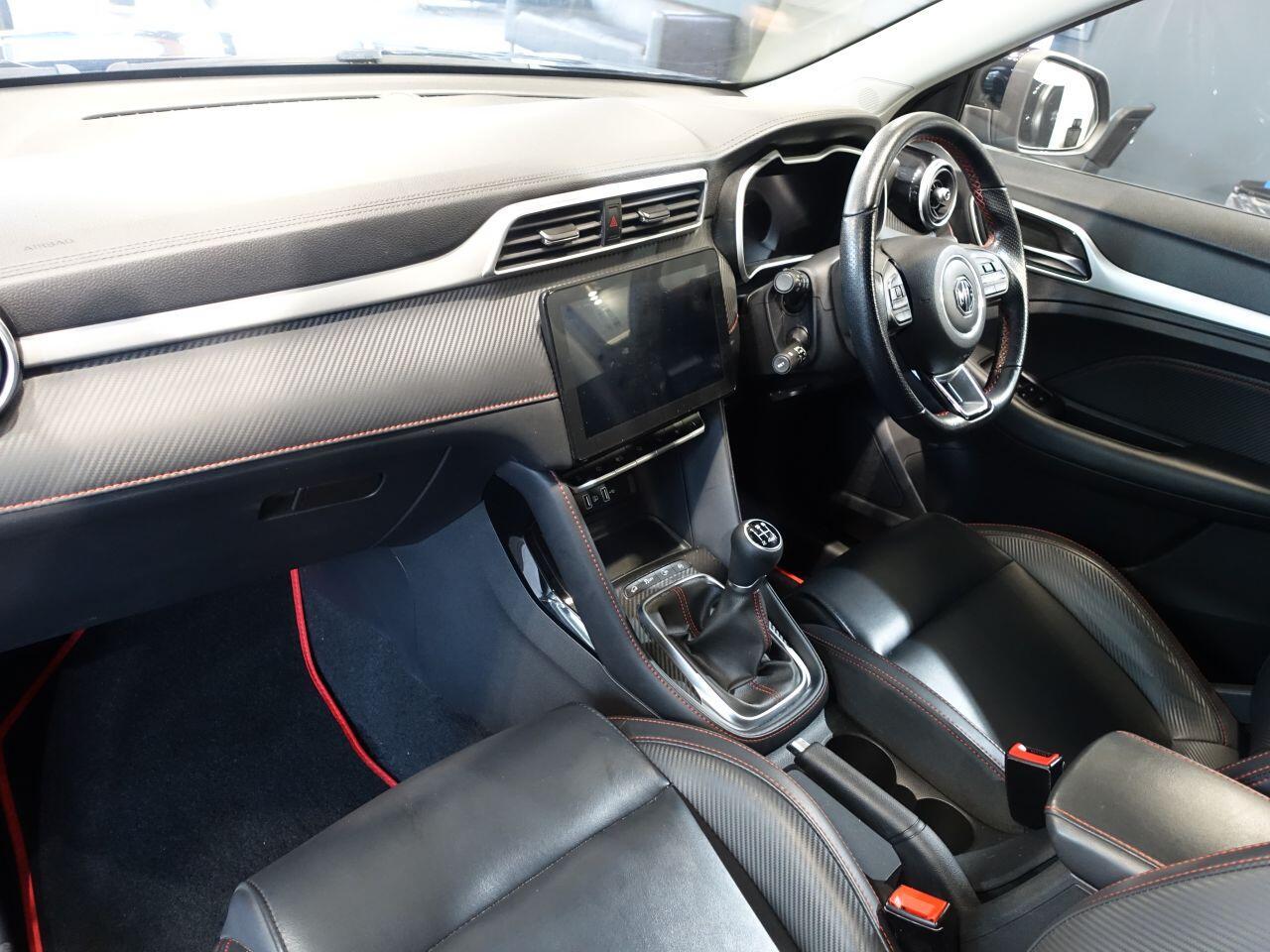 MG MG ZS - Image 11