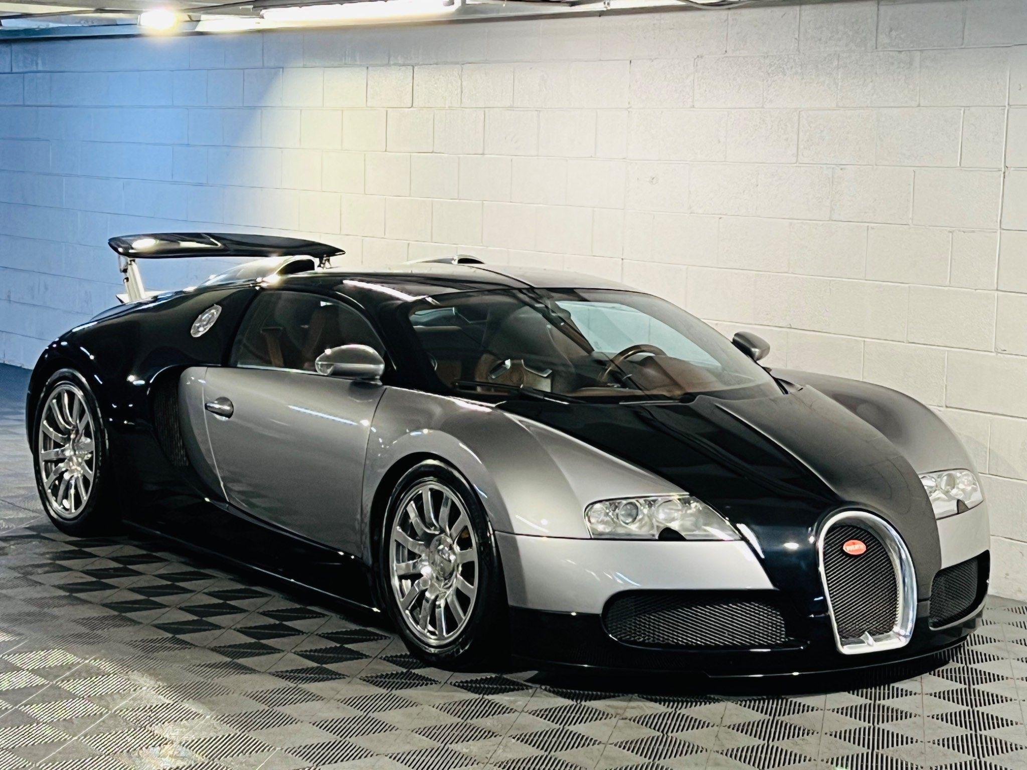 Bugatti Veyron - Image 2