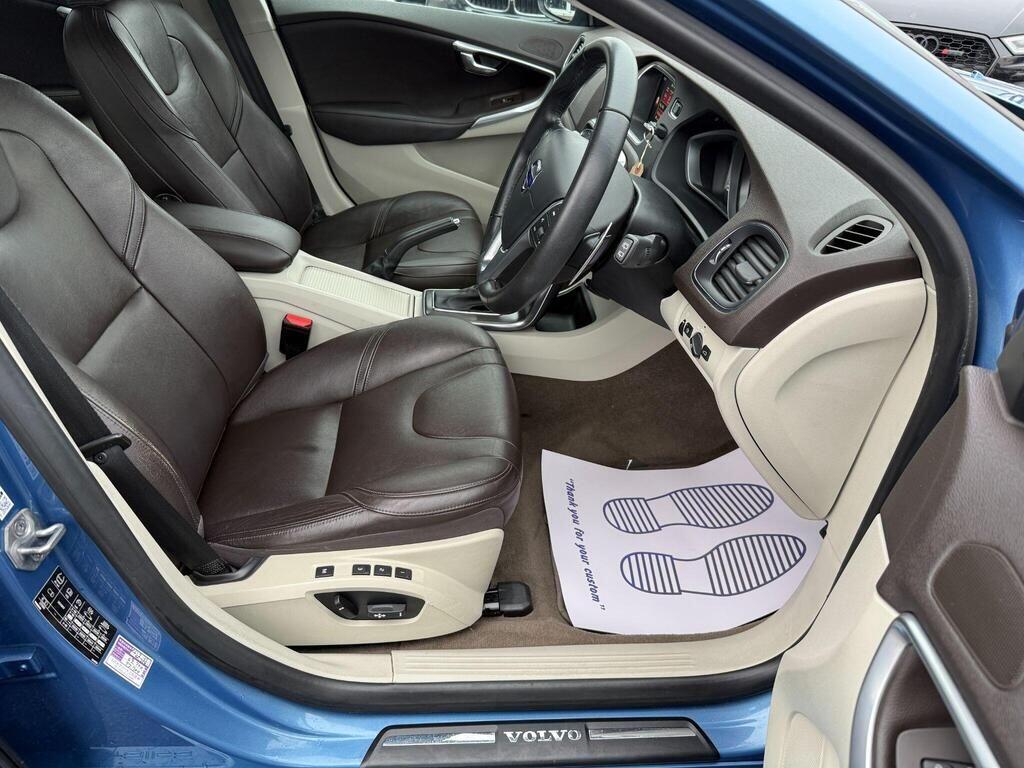 Volvo V40 - Image 26