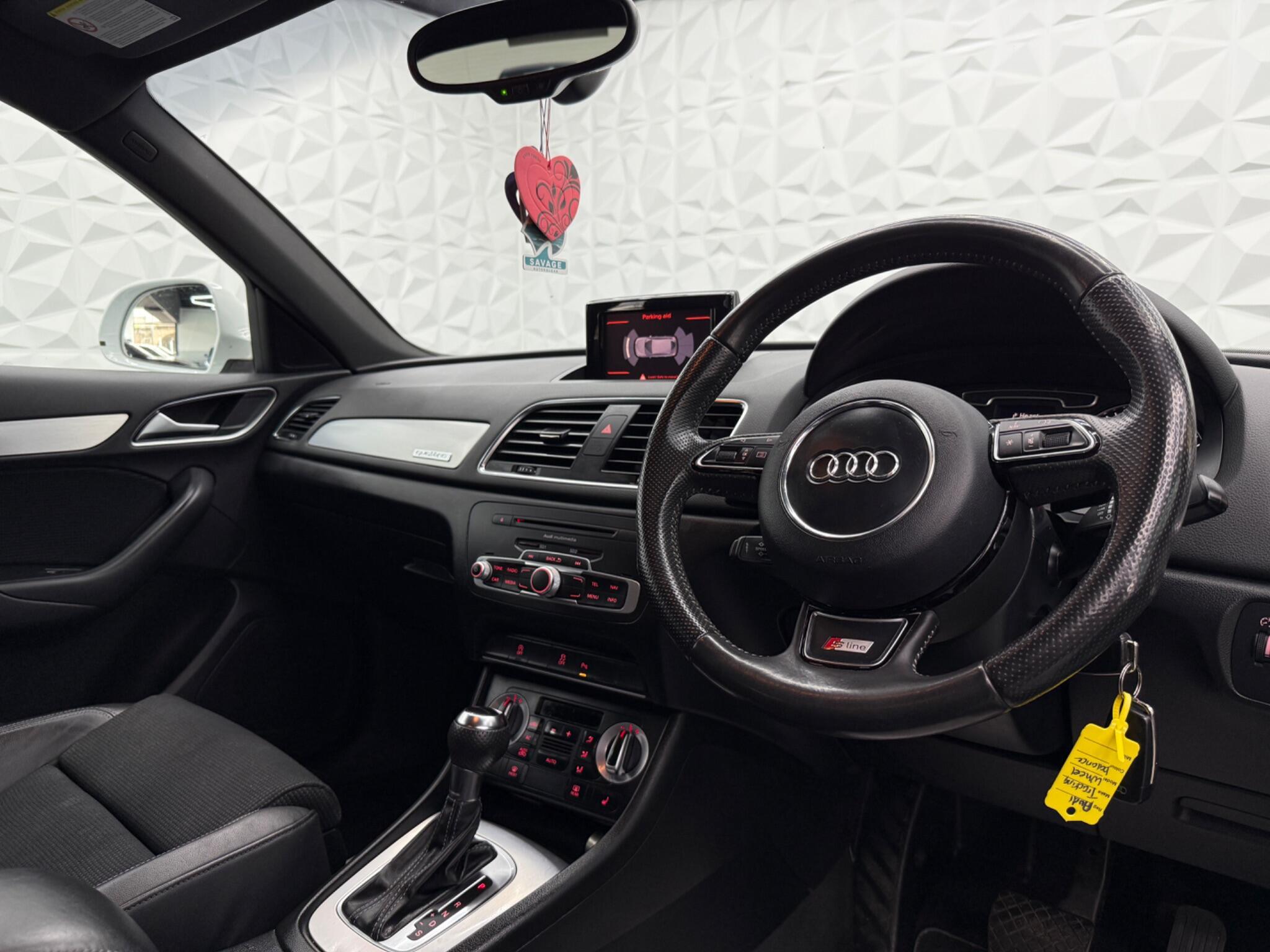 Audi Q3 - Image 17