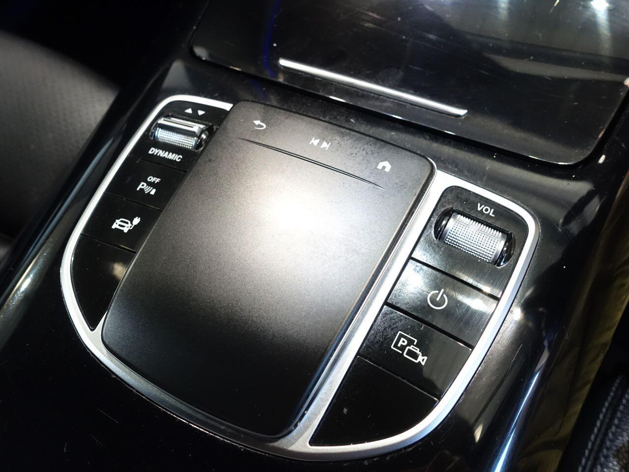 Mercedes-benz EQC - Image 20