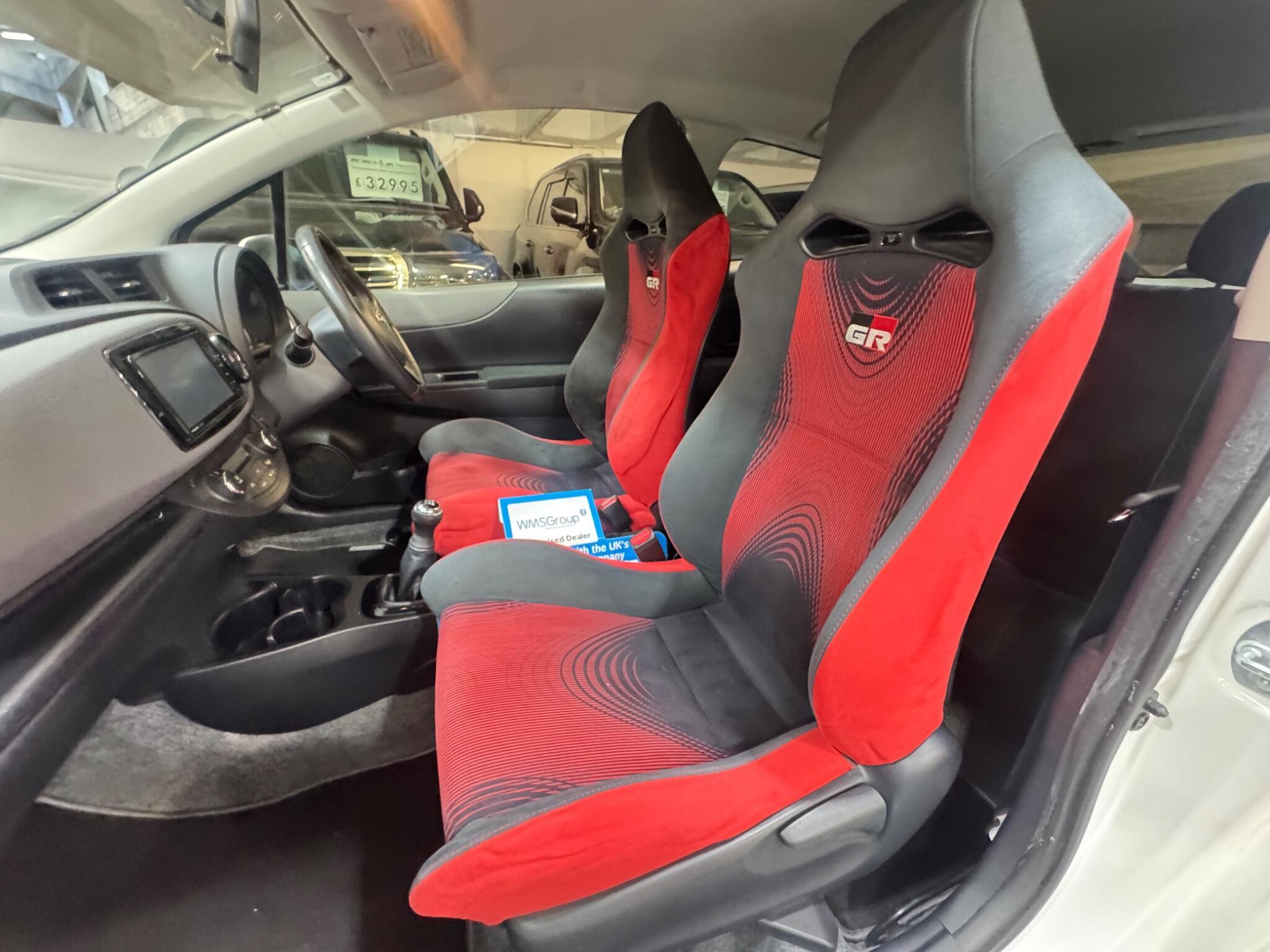 Toyota VITZ - Image 10