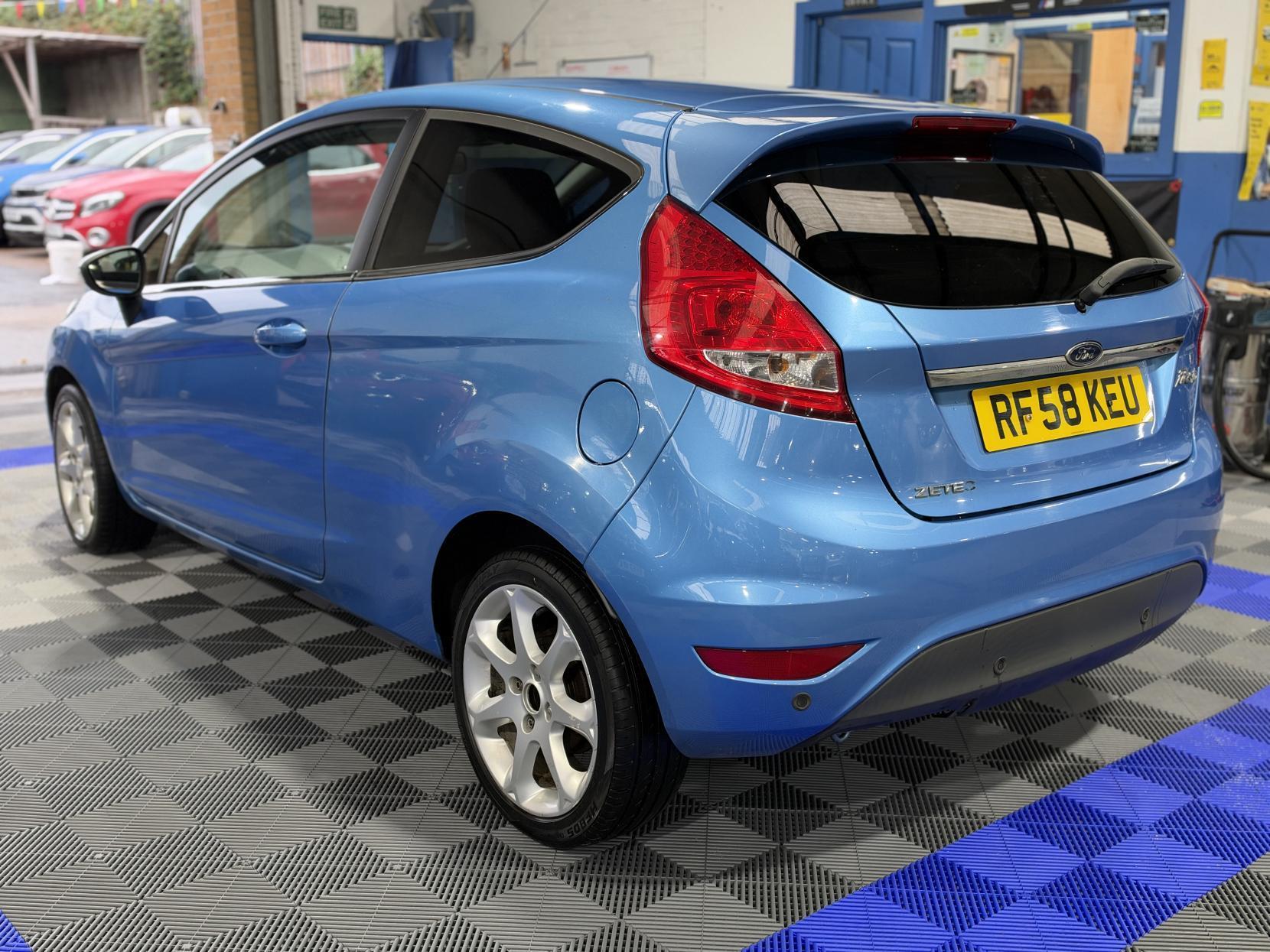 Ford Fiesta - Image 5