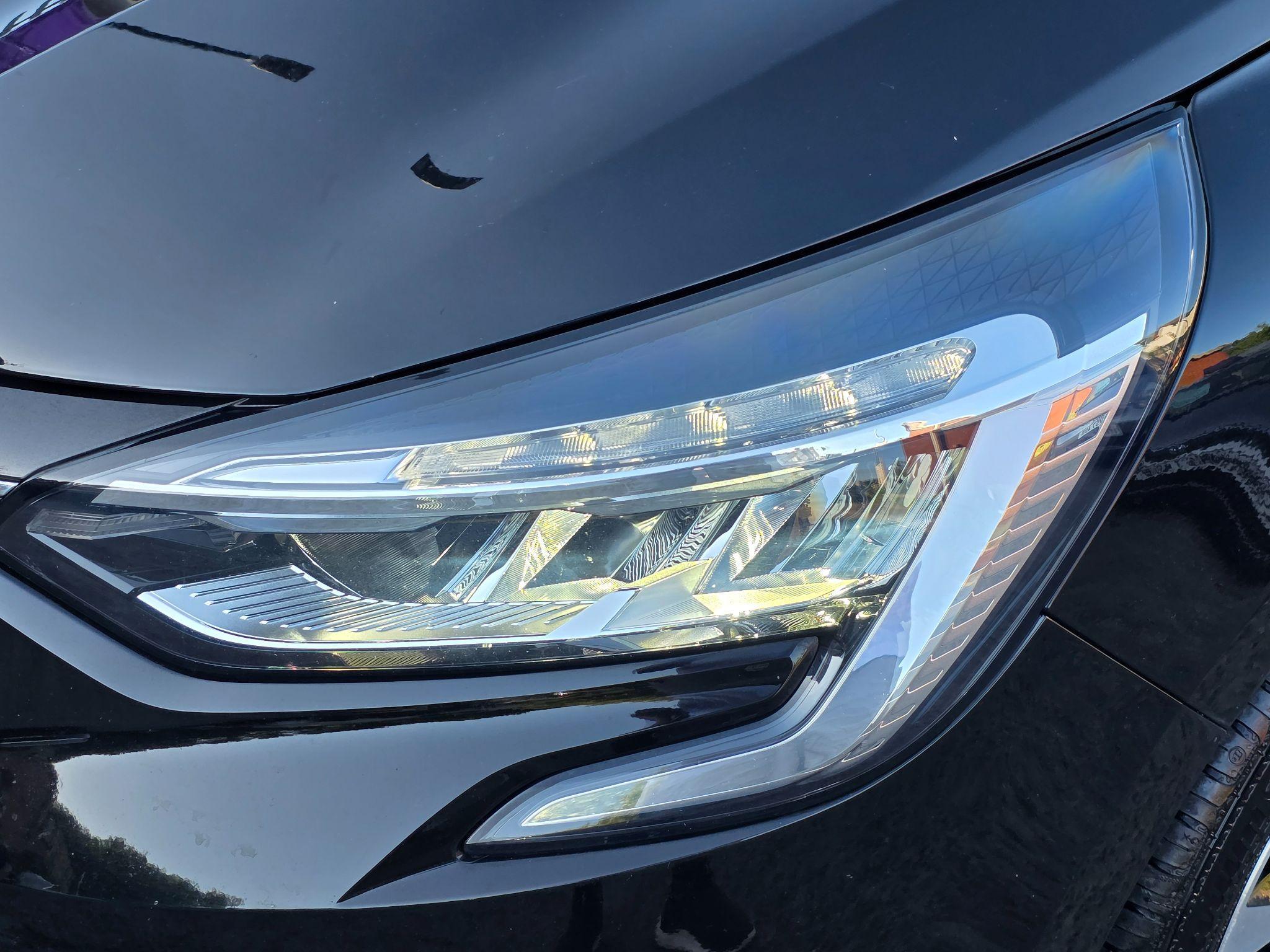 Renault Clio - Image 16