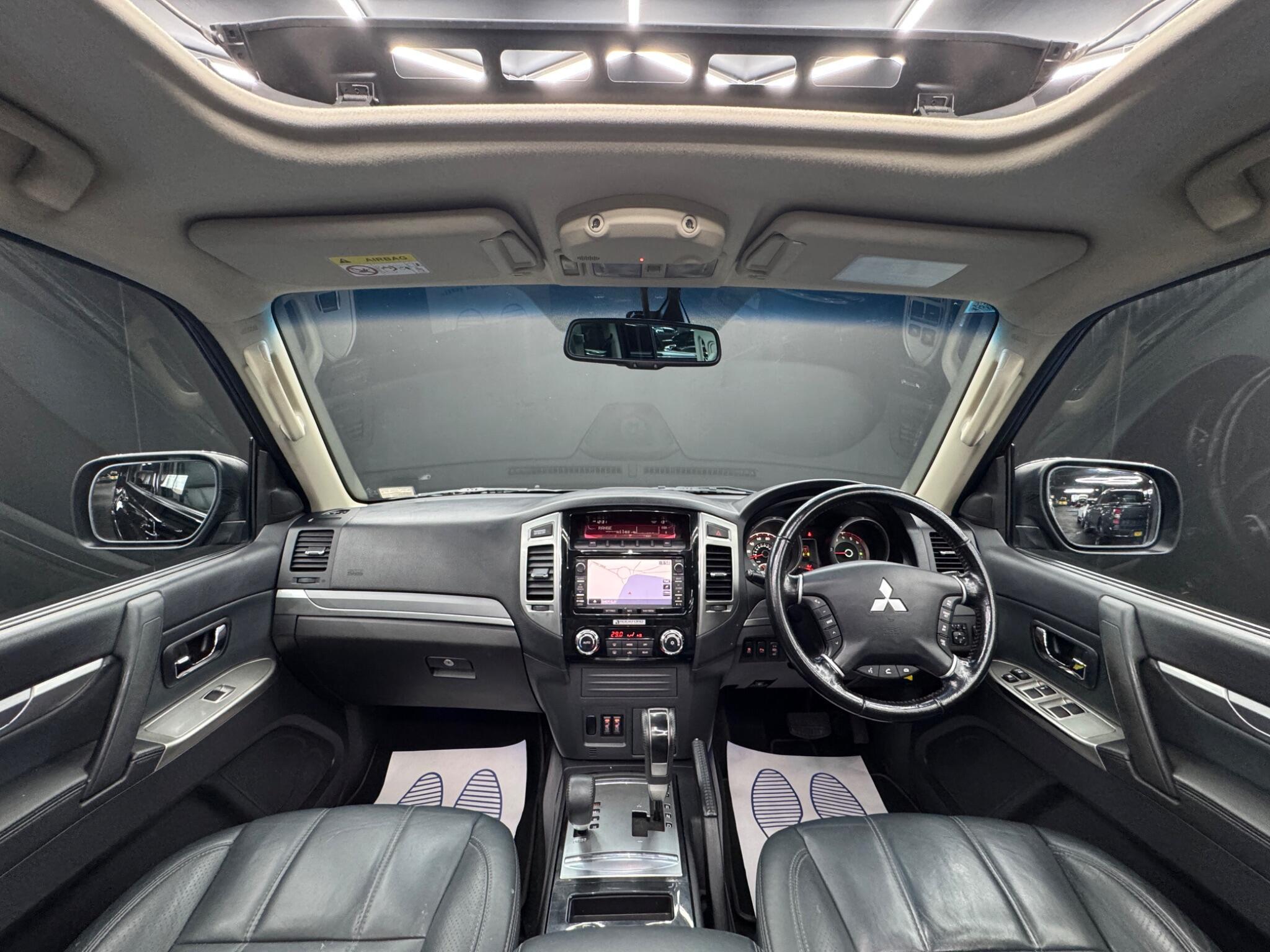Mitsubishi Shogun - Image 18