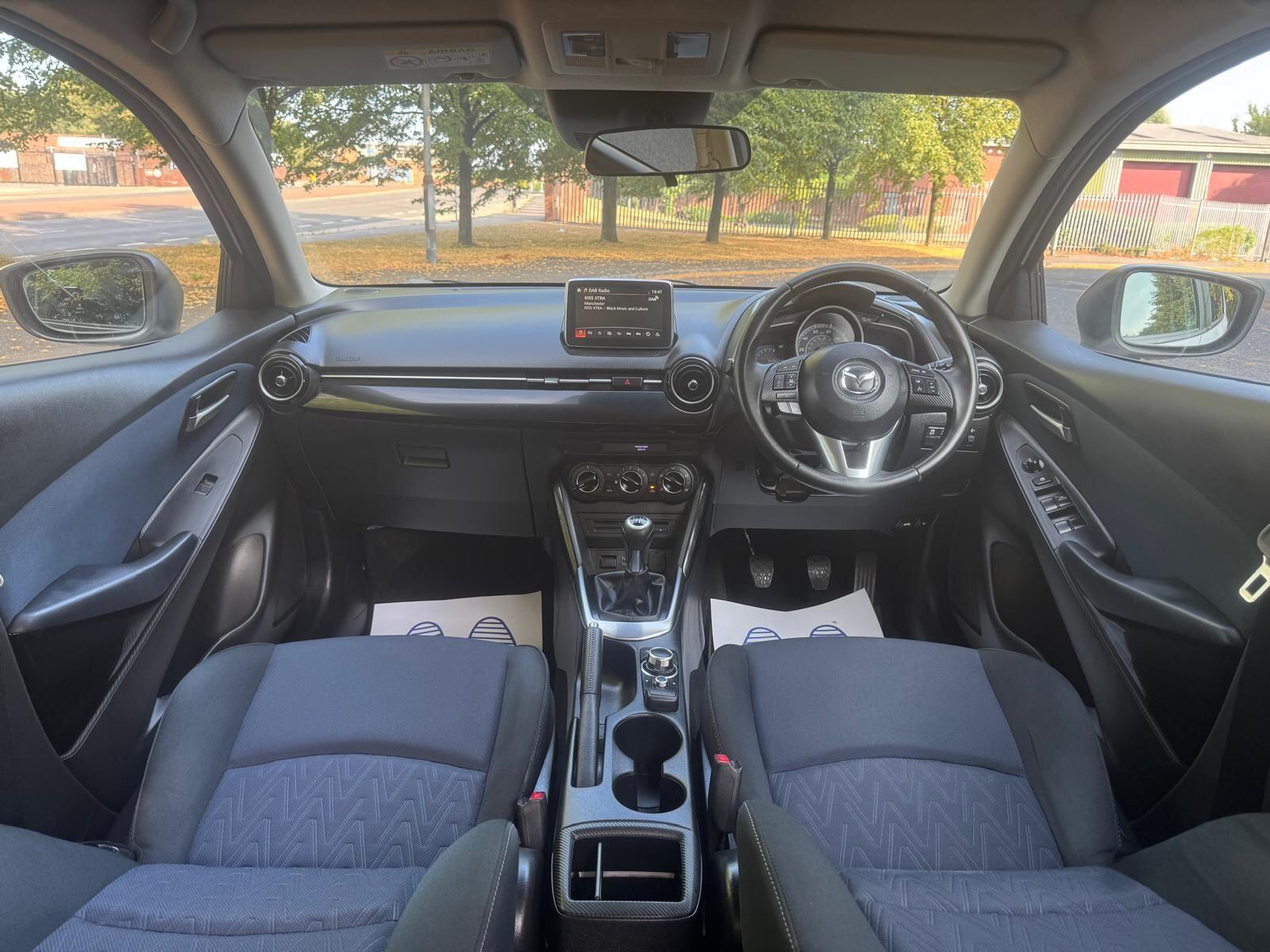 Mazda MAZDA2 - Image 13