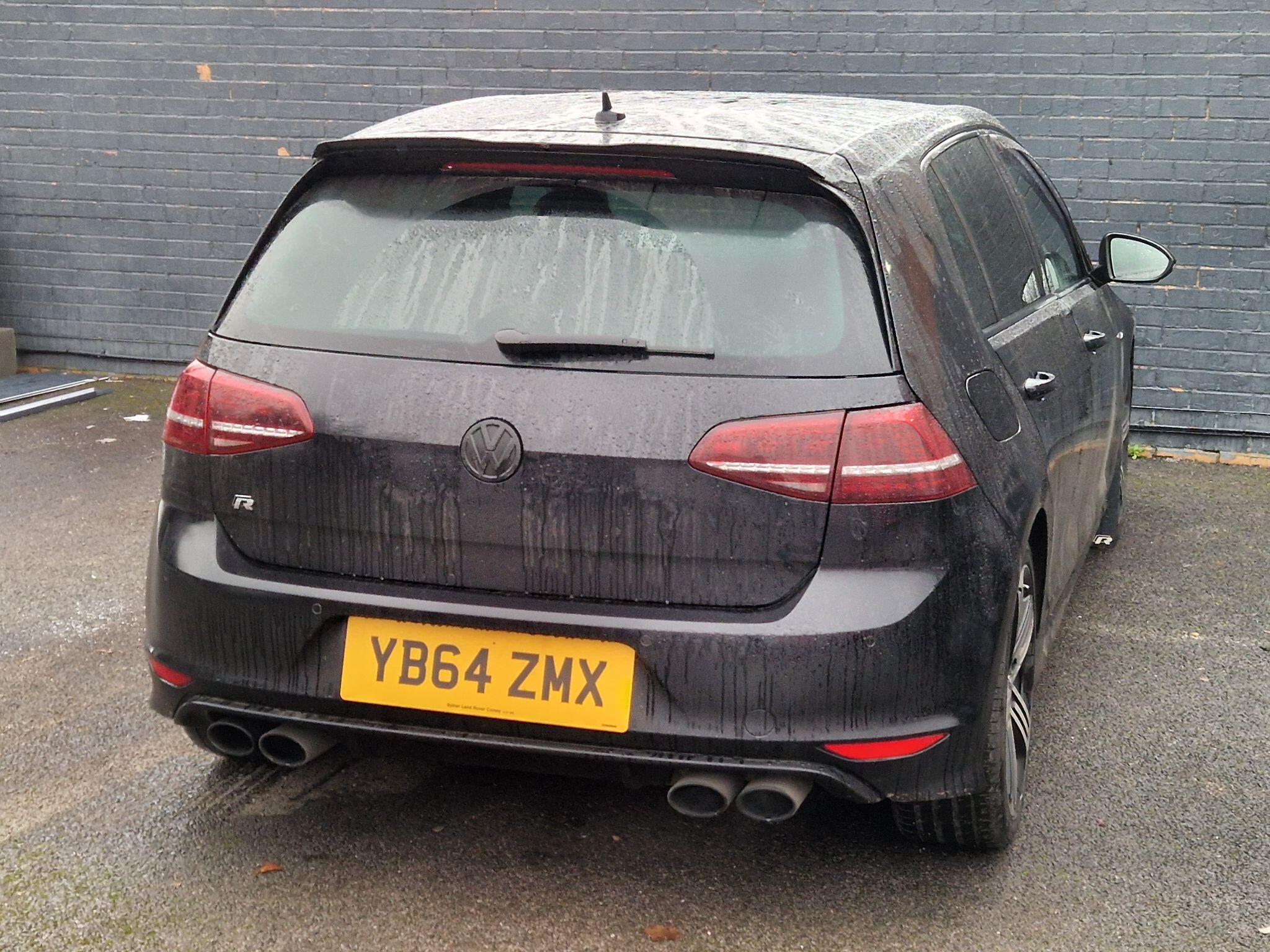 Volkswagen Golf - Image 9