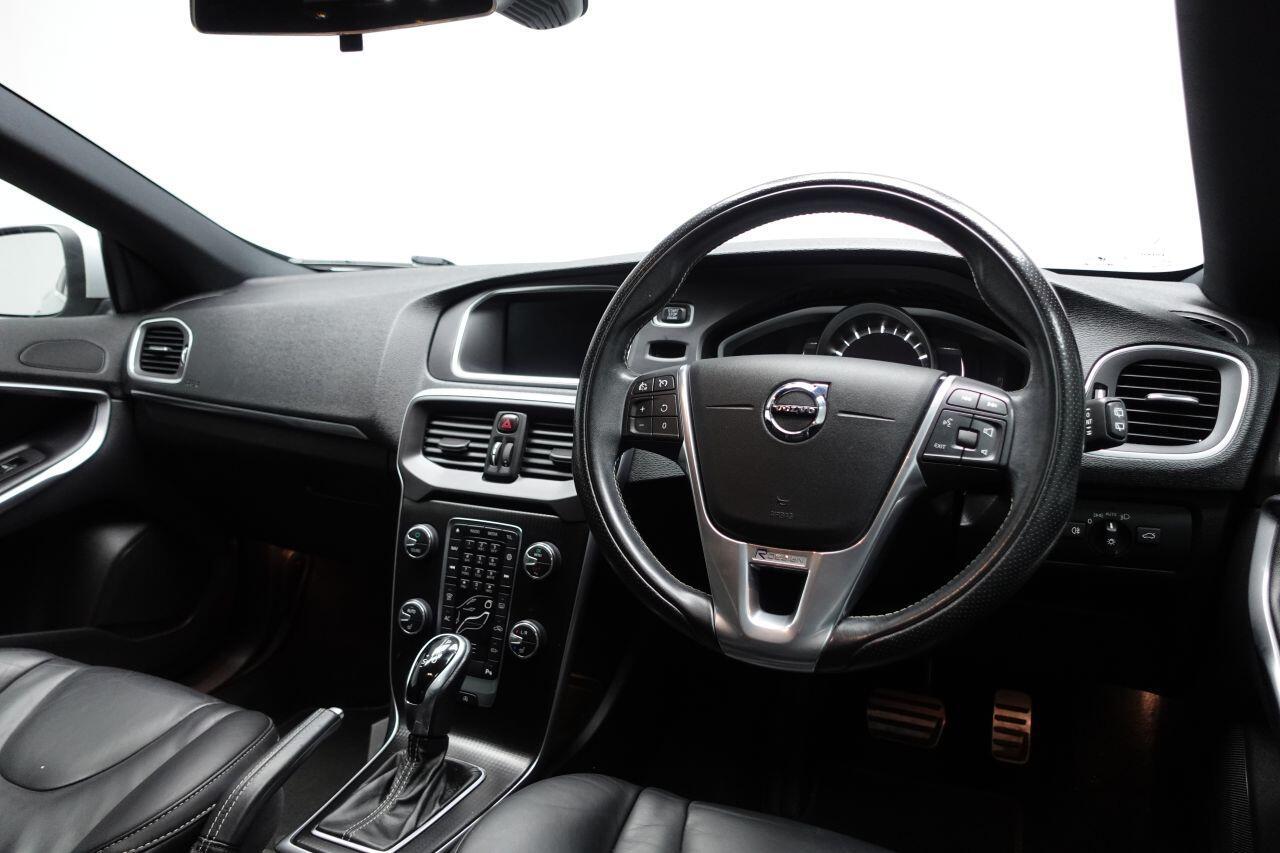 Volvo V40 - Image 15