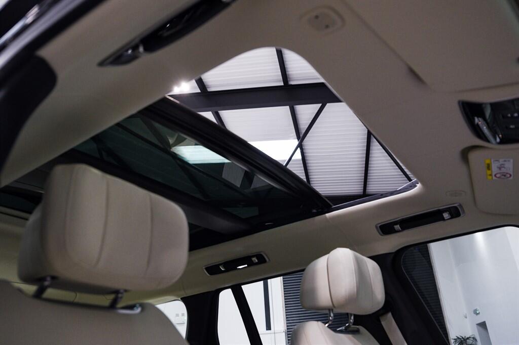 Land Rover Range Rover - Image 4