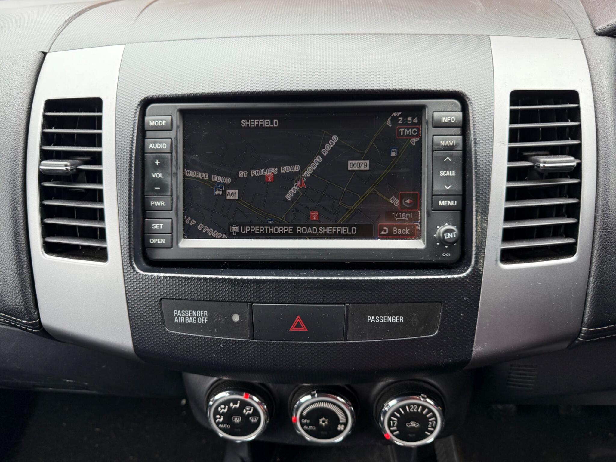 Citroen C-Crosser - Image 10