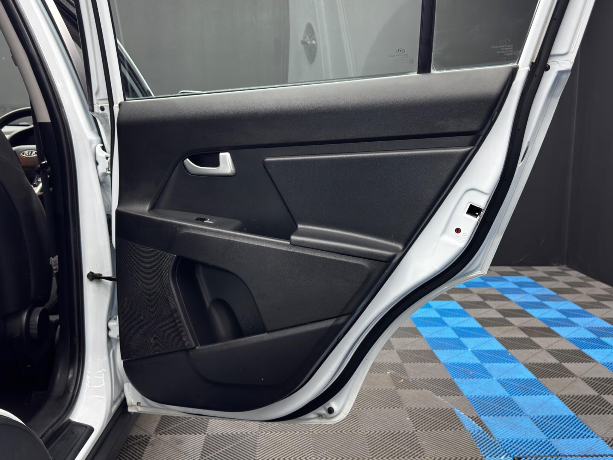 Kia Sportage - Image 35