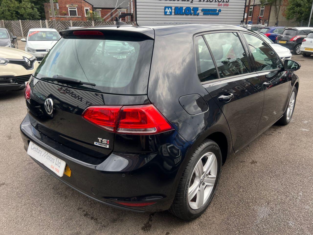 Volkswagen Golf - Image 11