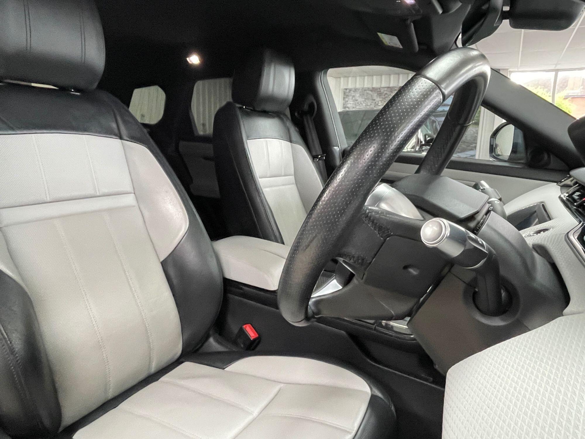 Land Rover Range Rover Evoque - Image 25