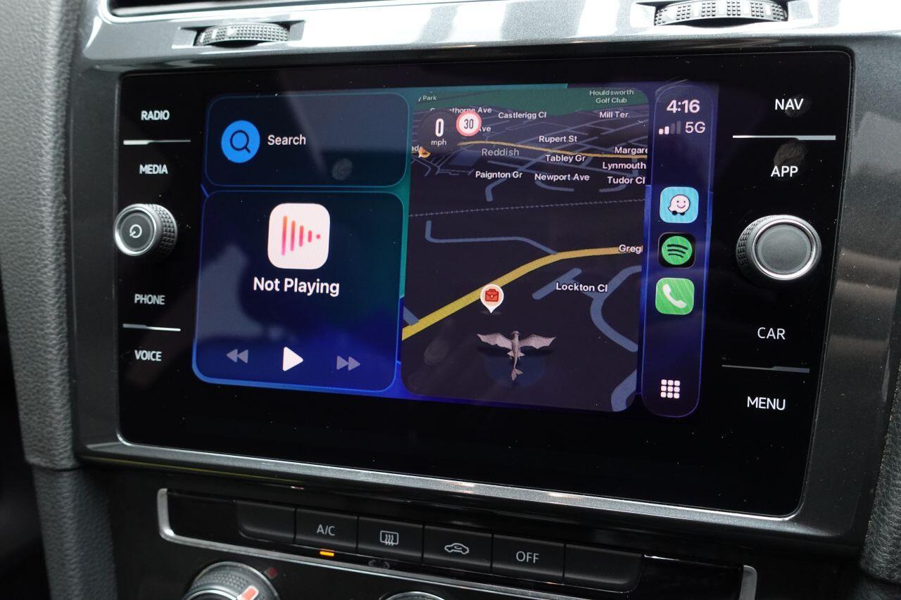 Volkswagen Golf - Image 35