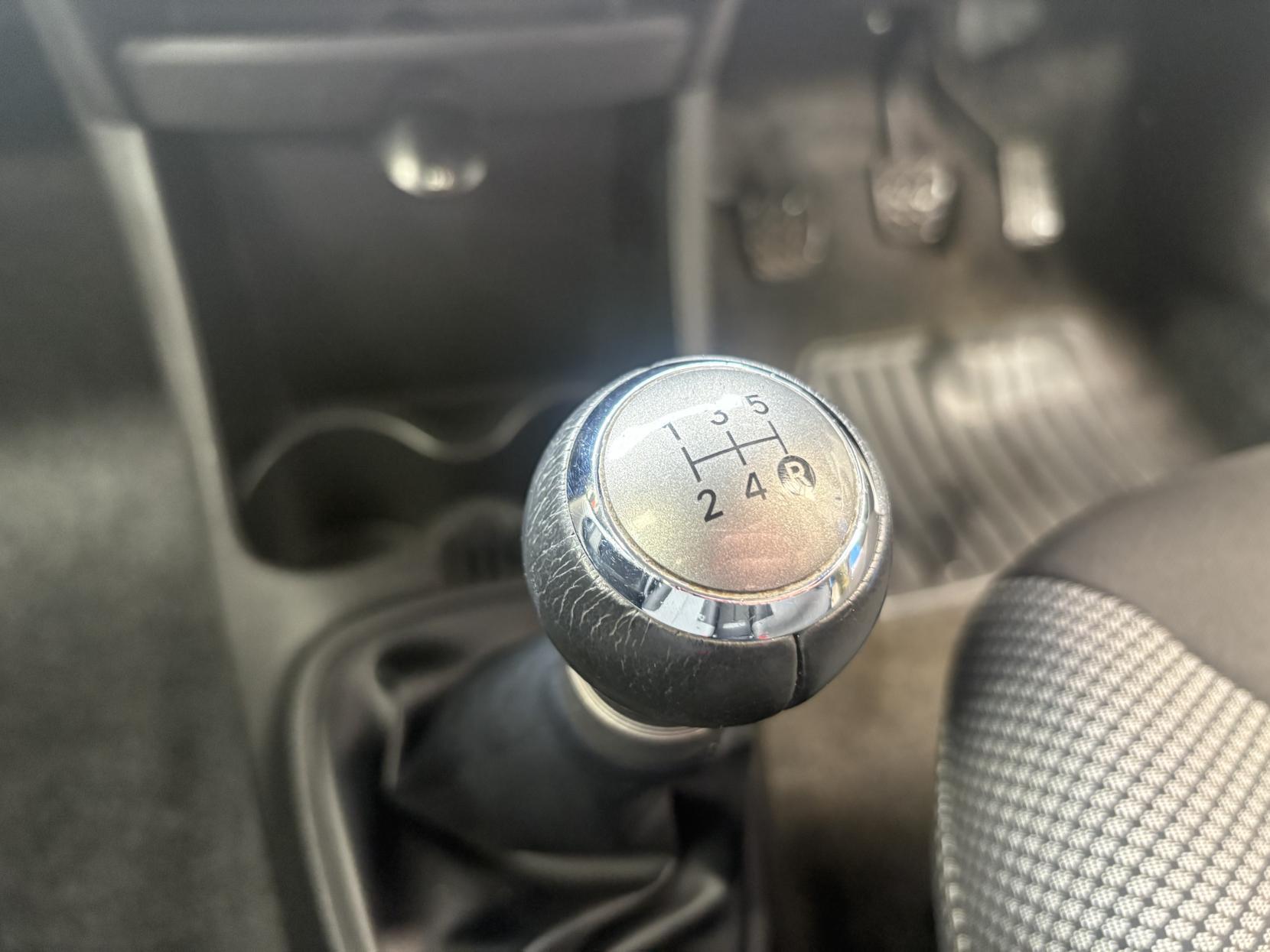 Toyota Aygo - Image 15