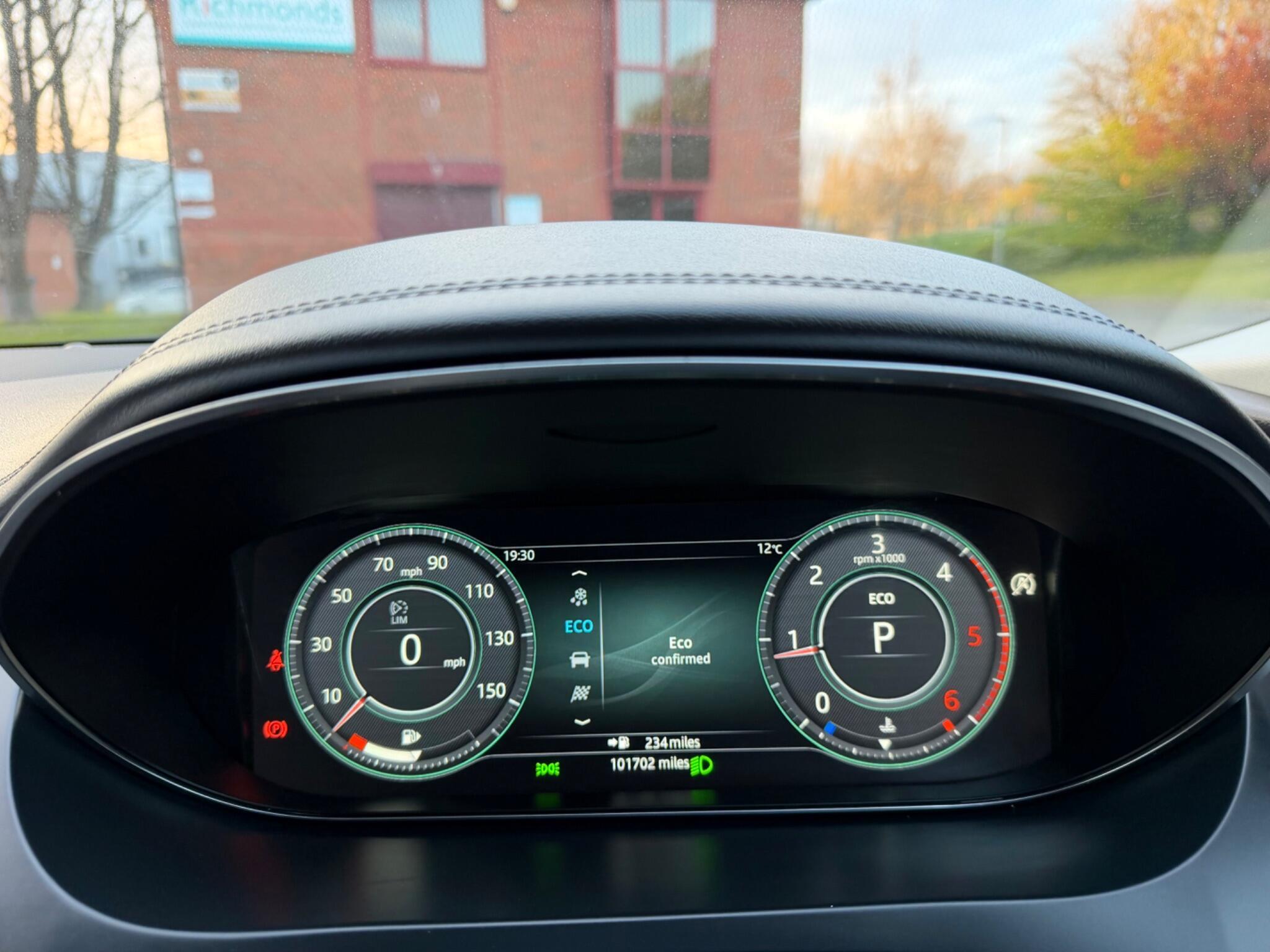 Jaguar E-Pace - Image 55