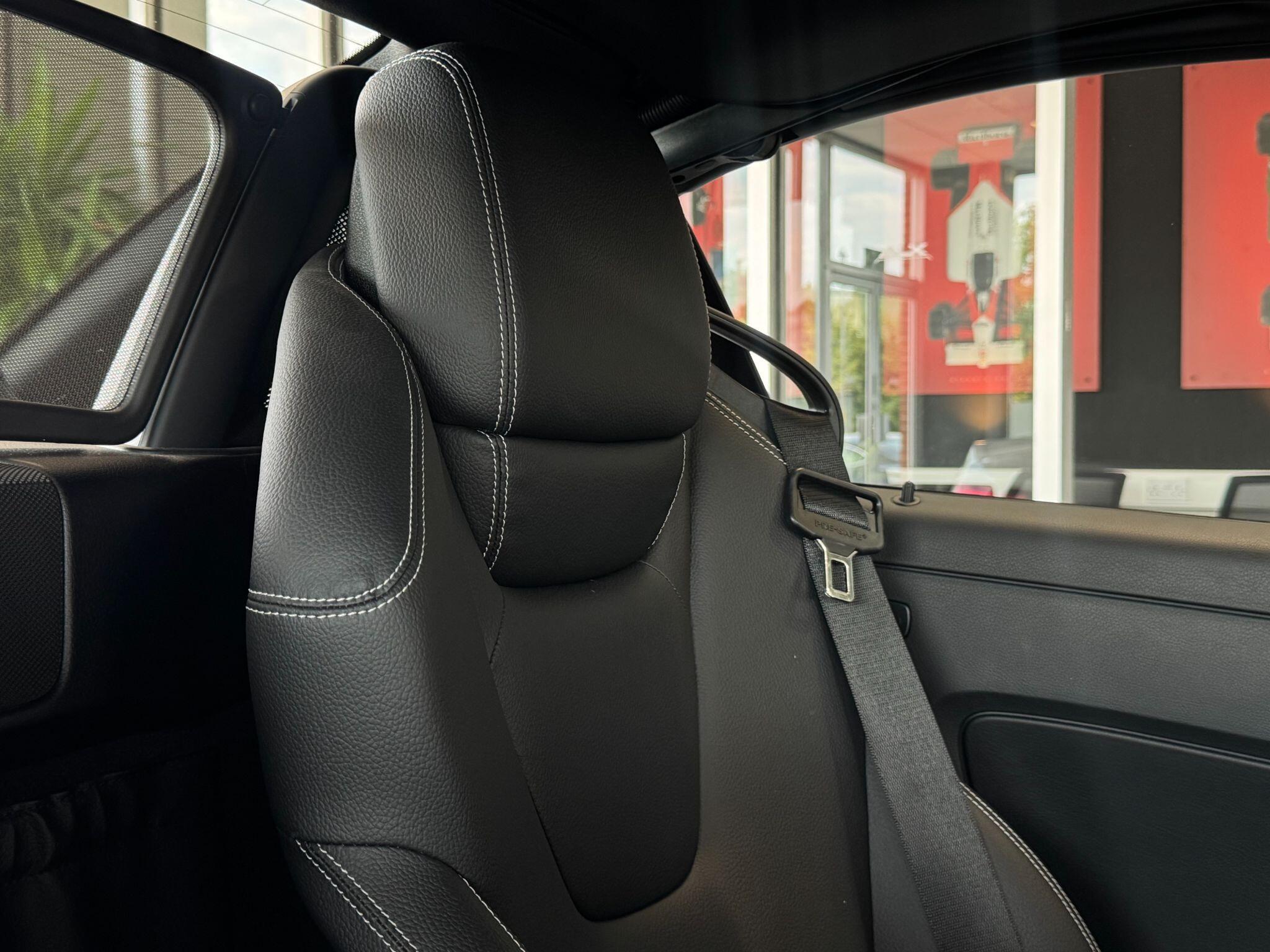 Mercedes SLC - Image 19