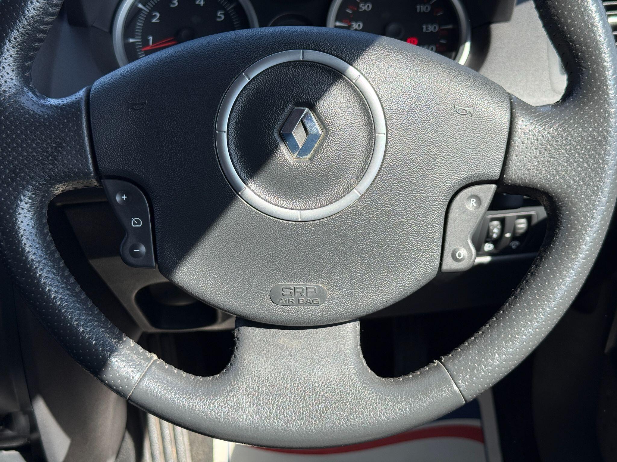 Renault Megane - Image 34