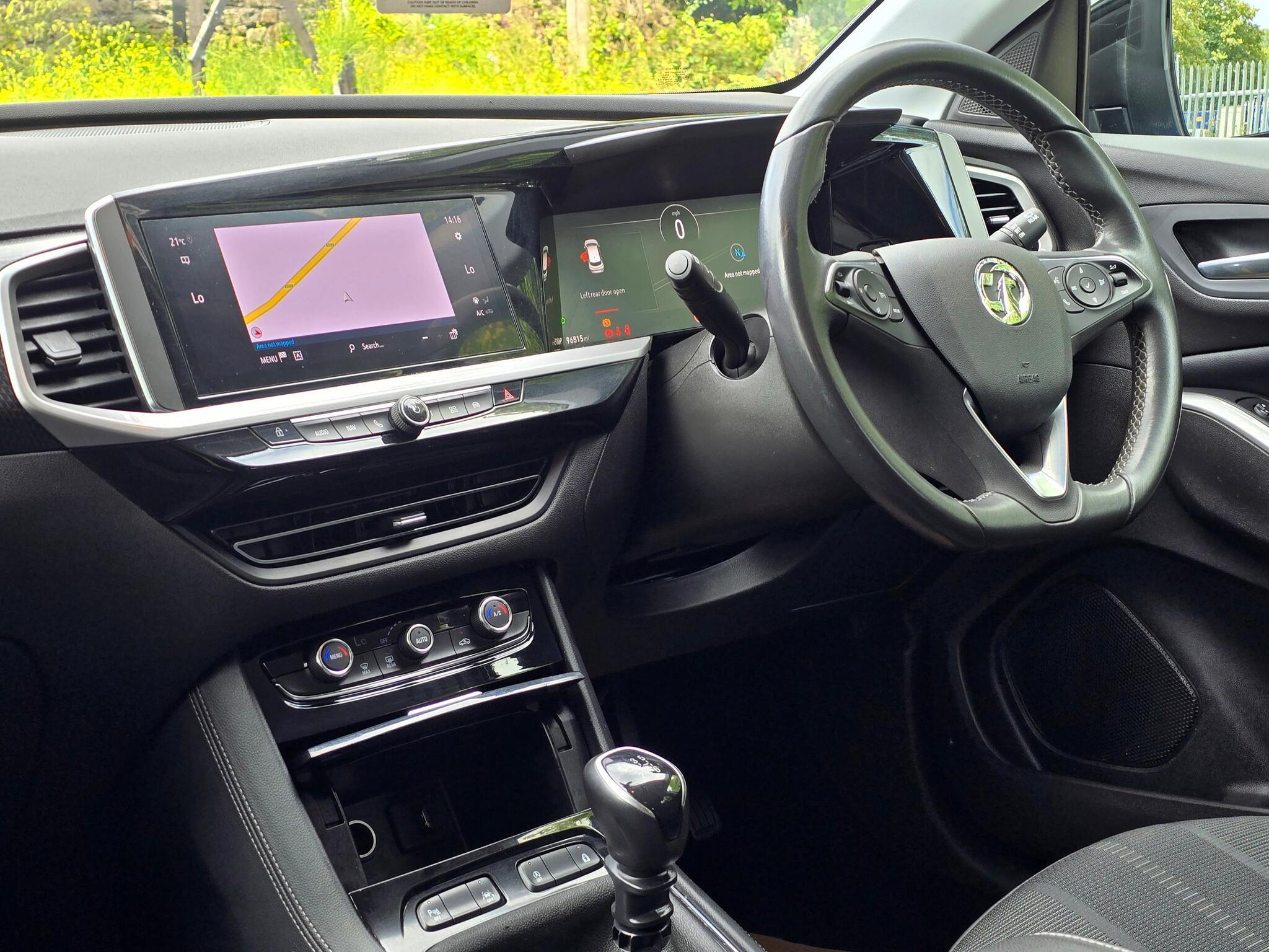 Vauxhall Grandland - Image 2