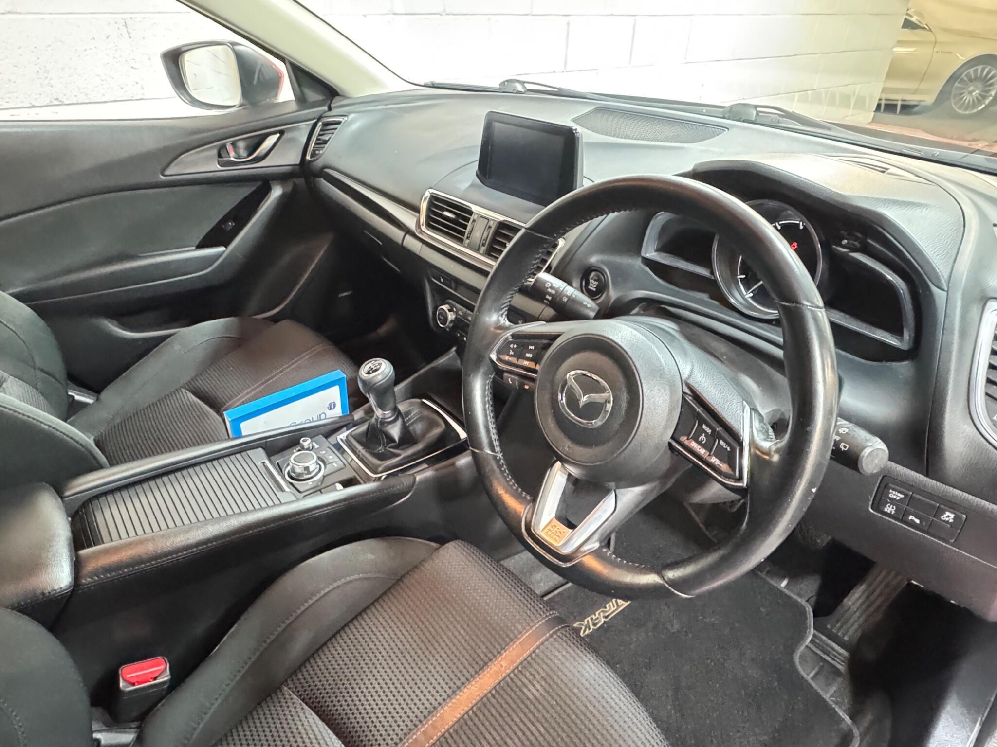 Mazda MAZDA3 - Image 8