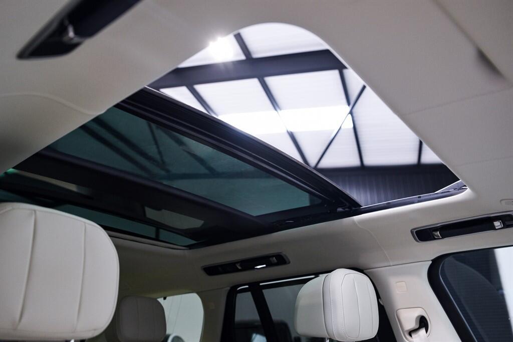 Land Rover Range Rover - Image 4
