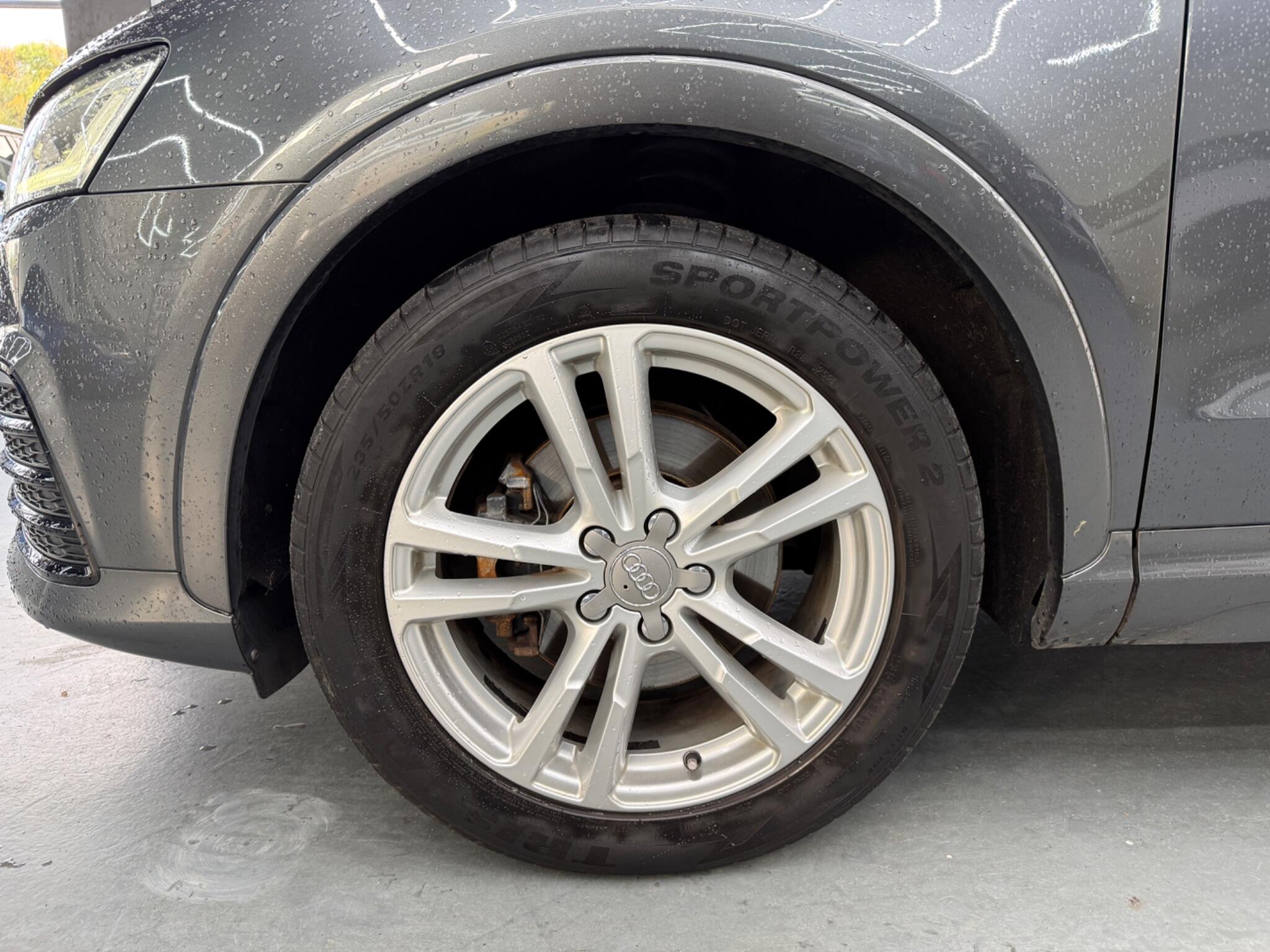 Audi Q3 - Image 9
