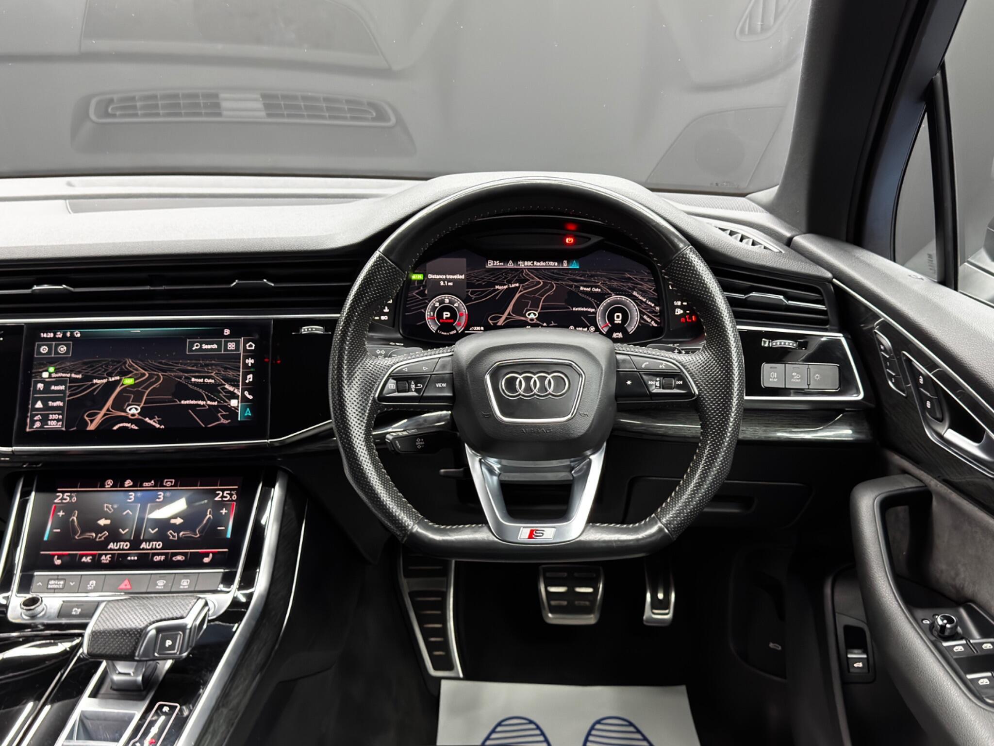 Audi Q7 - Image 19