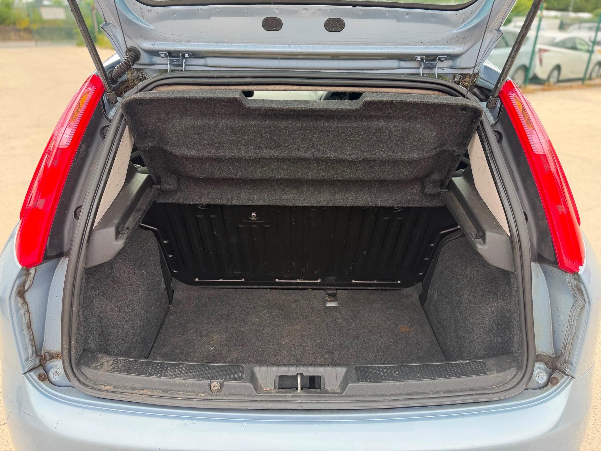 Fiat Grande Punto - Image 19